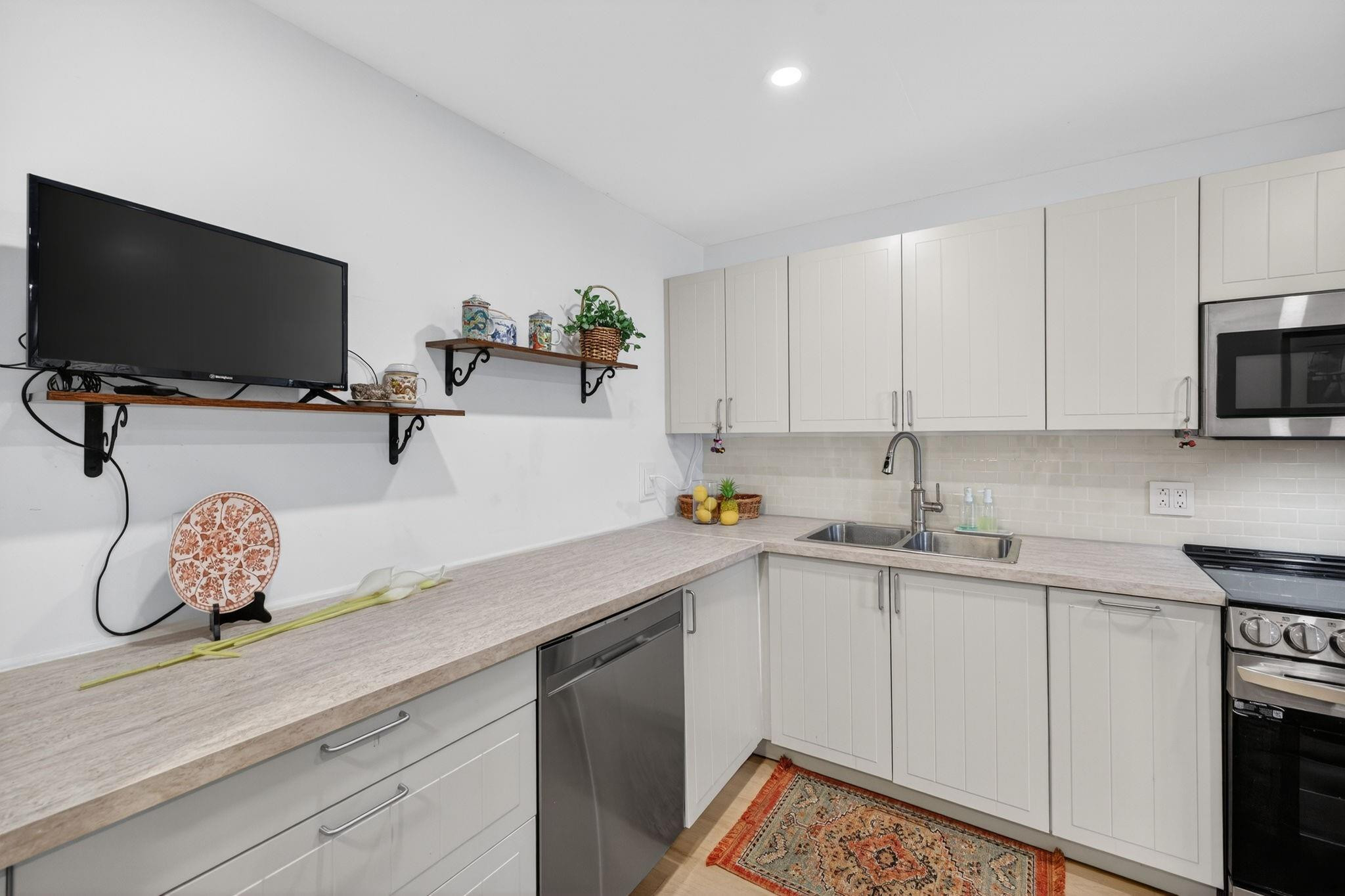 Country Club Fairways Con - Residential