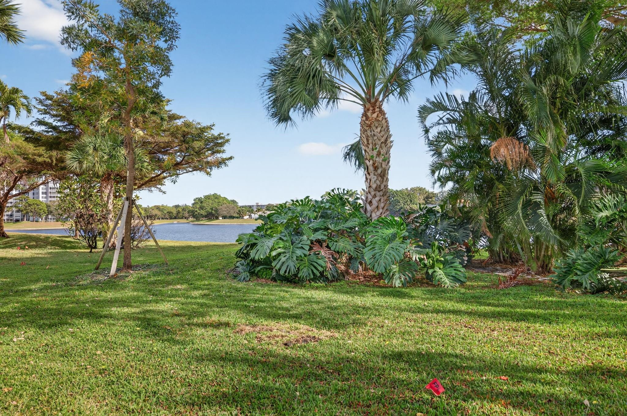 Country Club Fairways Con - Residential