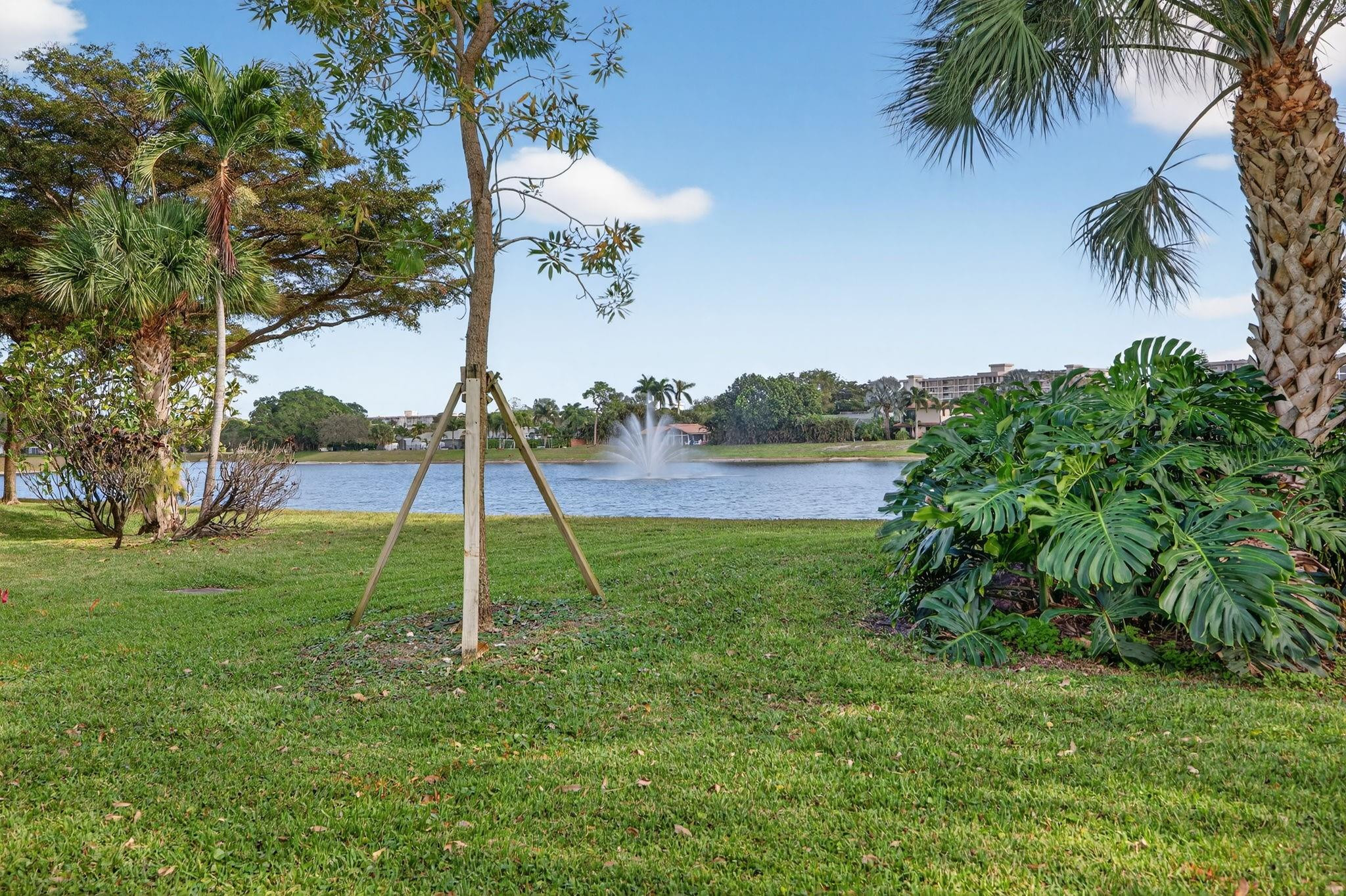 Country Club Fairways Con - Residential