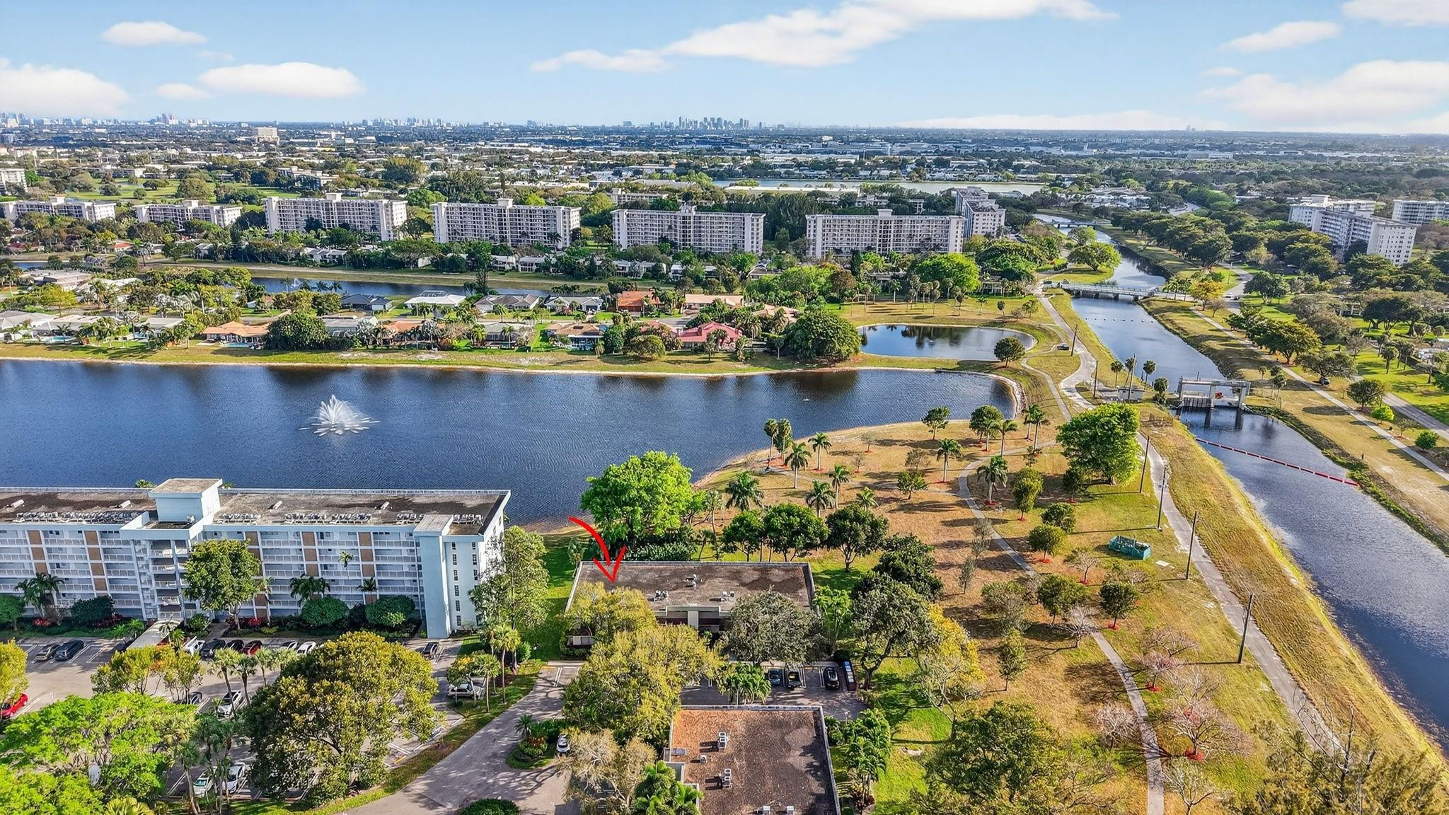 Country Club Fairways Con - Residential