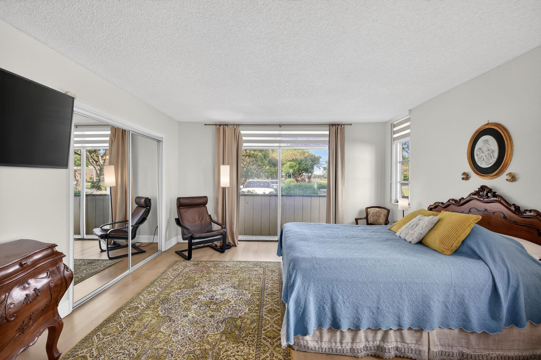 Country Club Fairways Con - Residential