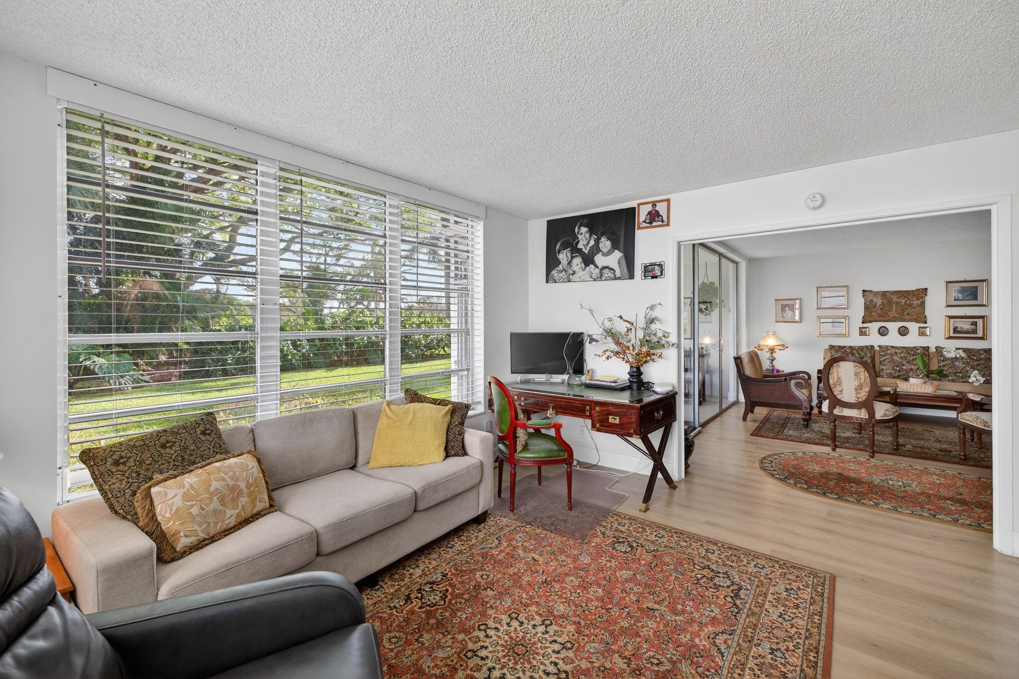 Country Club Fairways Con - Residential