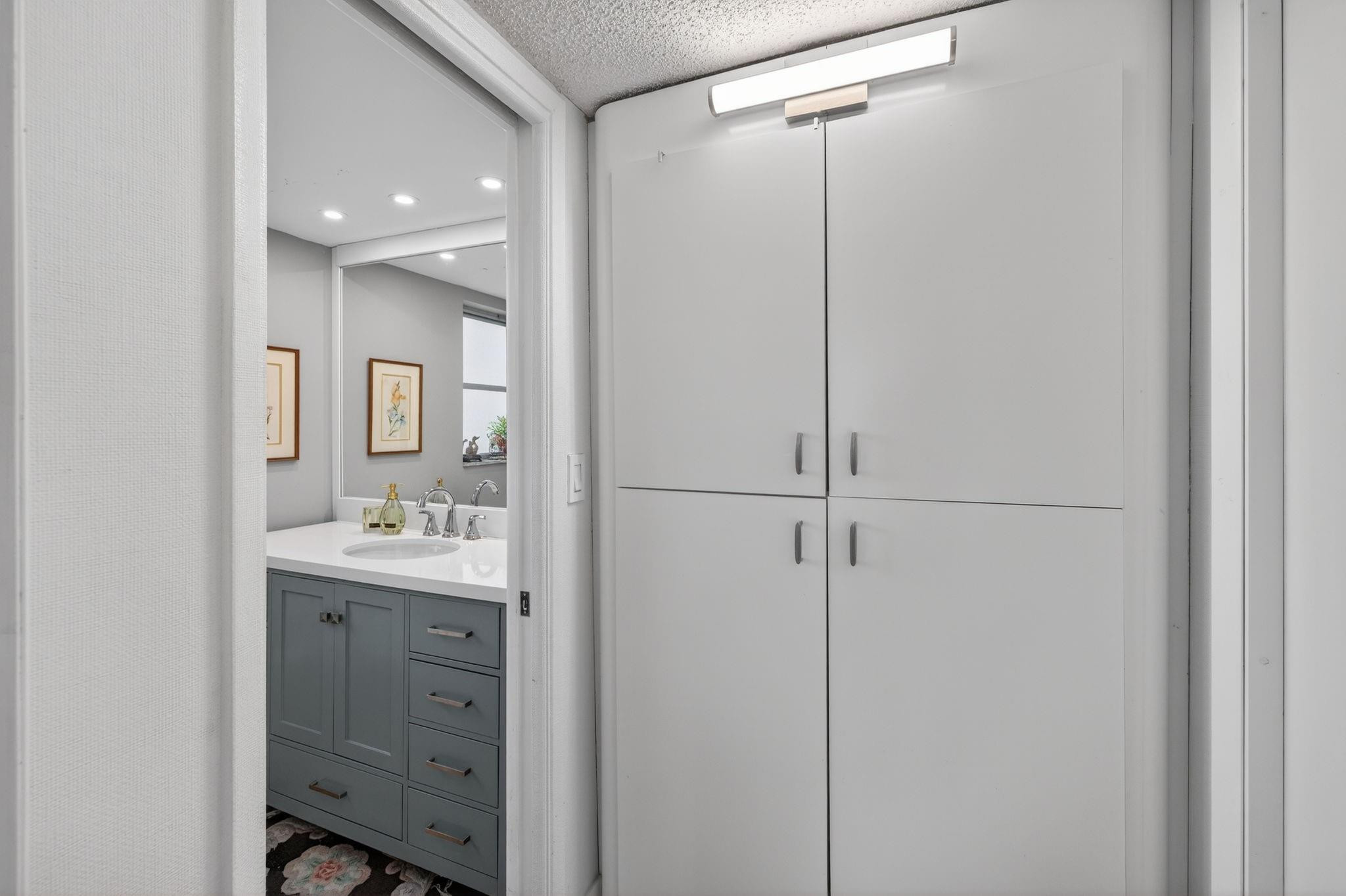 Country Club Fairways Con - Residential