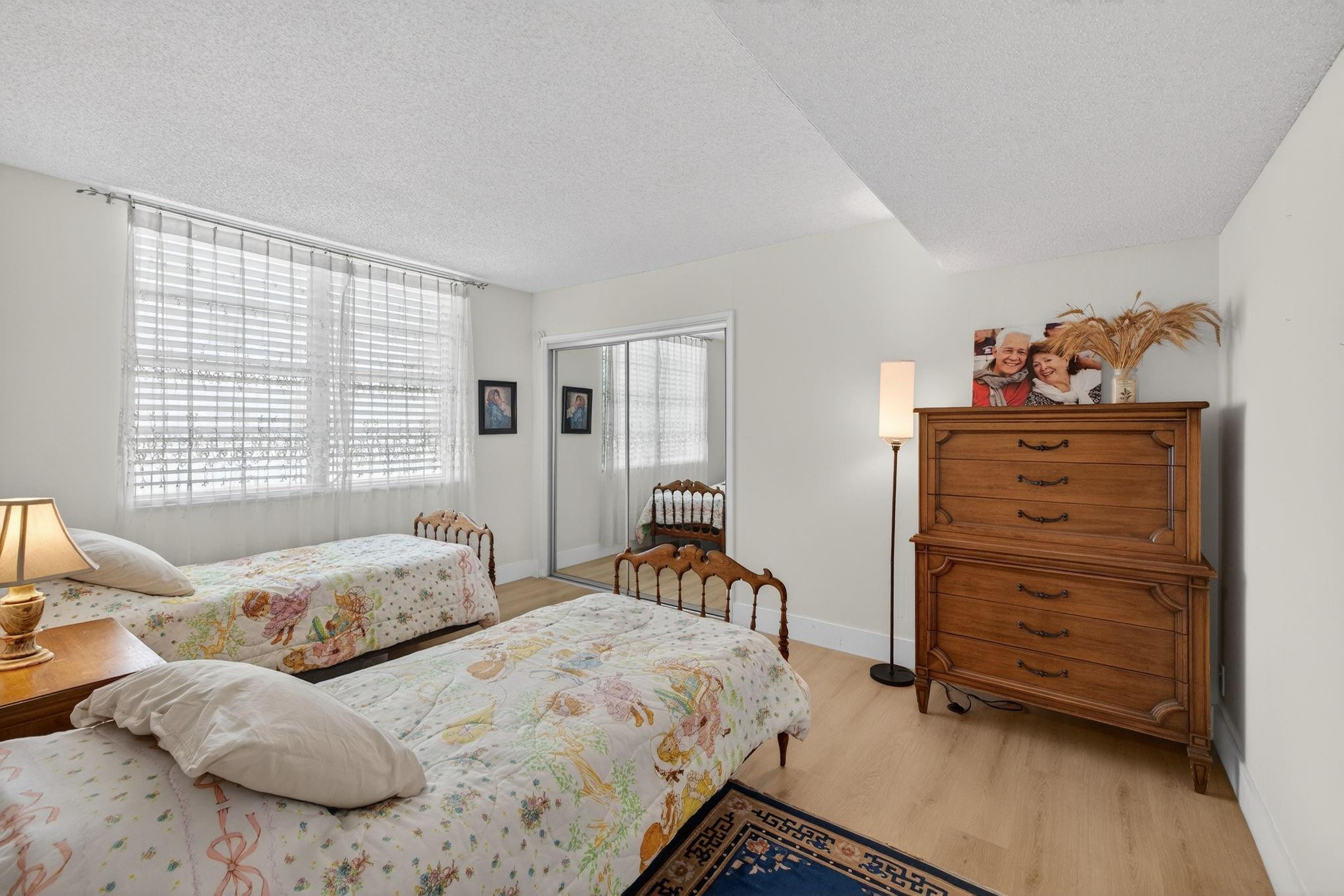 Country Club Fairways Con - Residential