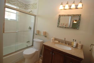 GREENS CAY OF JONATHANS LANDING - Residential Lease