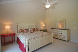 GREENS CAY OF JONATHANS LANDING - Residential Lease