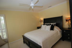 GREENS CAY OF JONATHANS LANDING - Residential Lease