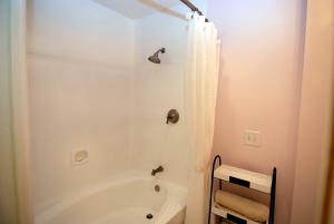 GREENS CAY OF JONATHANS LANDING - Residential Lease