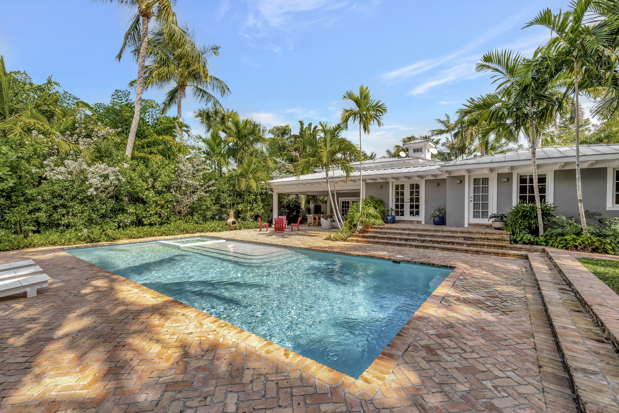 RUNNYMEDE - Residential