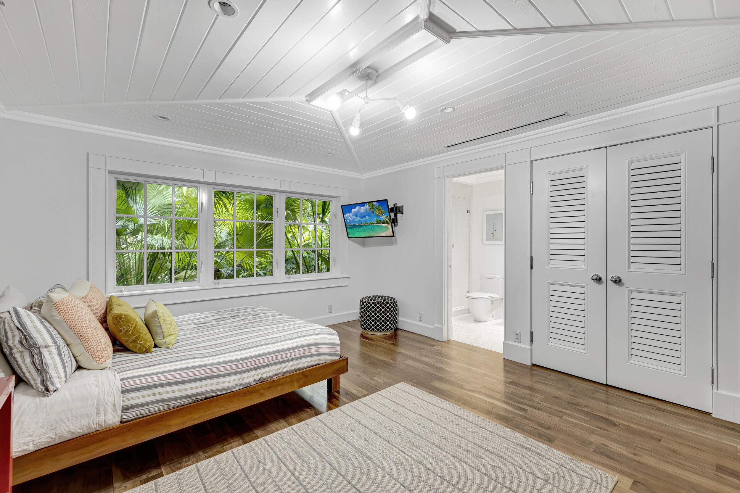 RUNNYMEDE - Residential