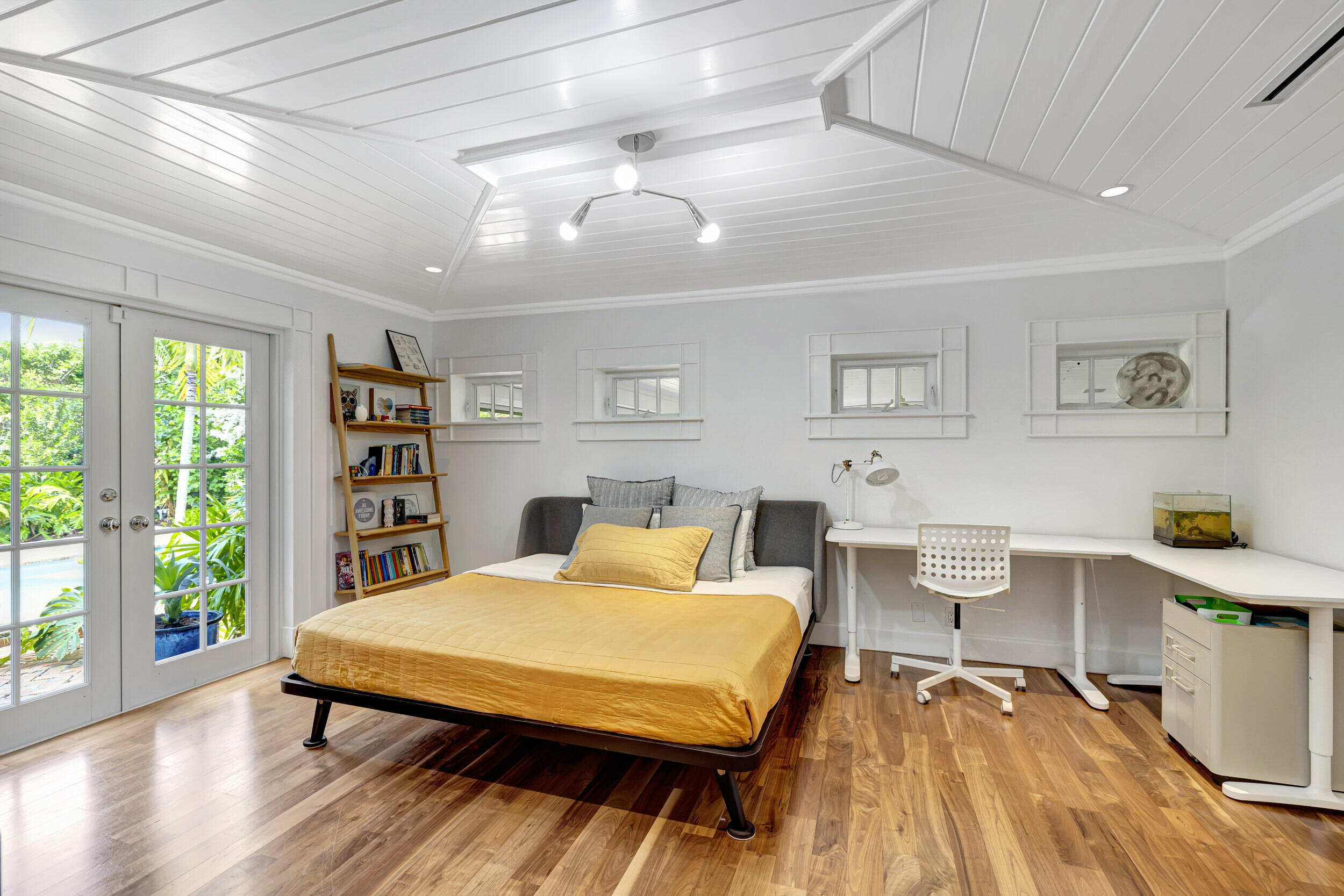 RUNNYMEDE - Residential