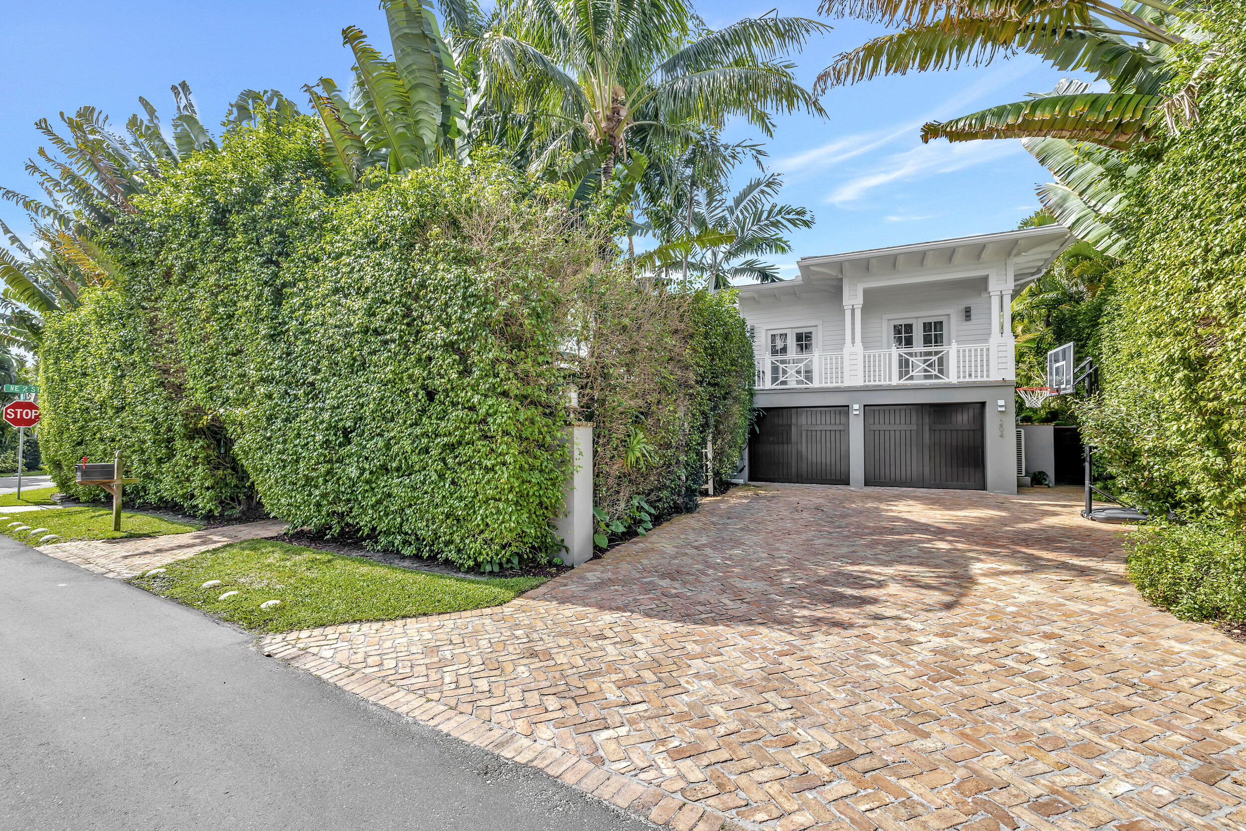 RUNNYMEDE - Residential