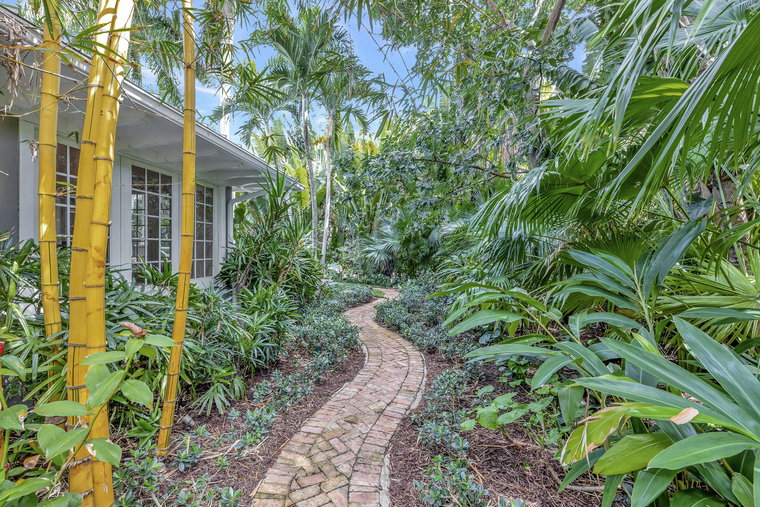 RUNNYMEDE - Residential