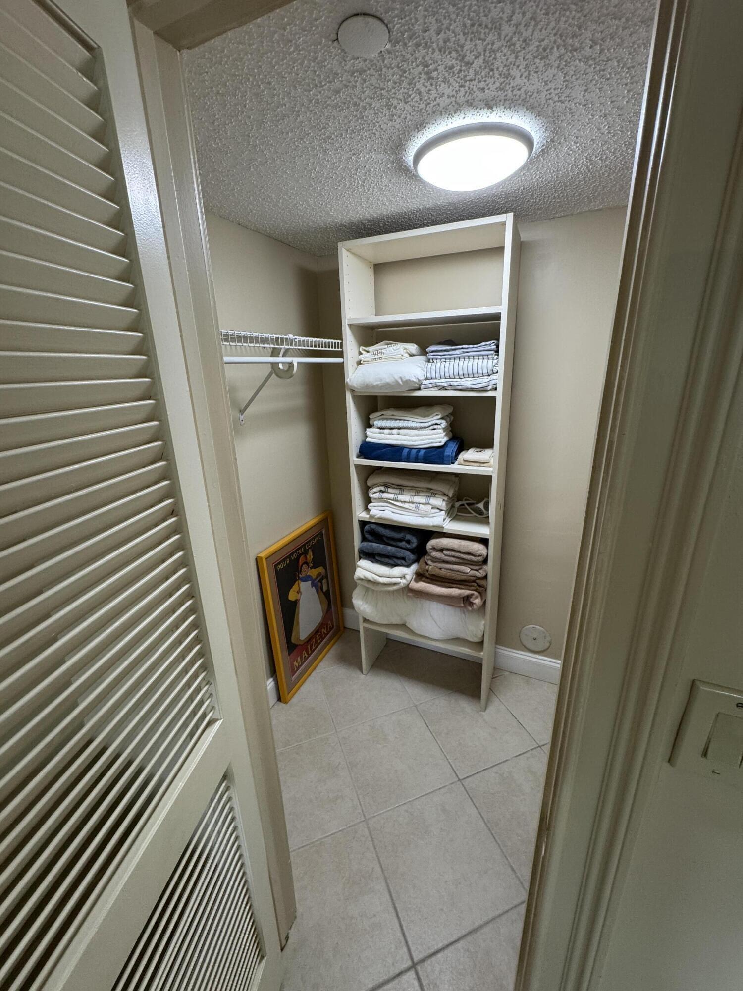 NO 105 PALM-AIRE COUNTRY CLUB - Residential