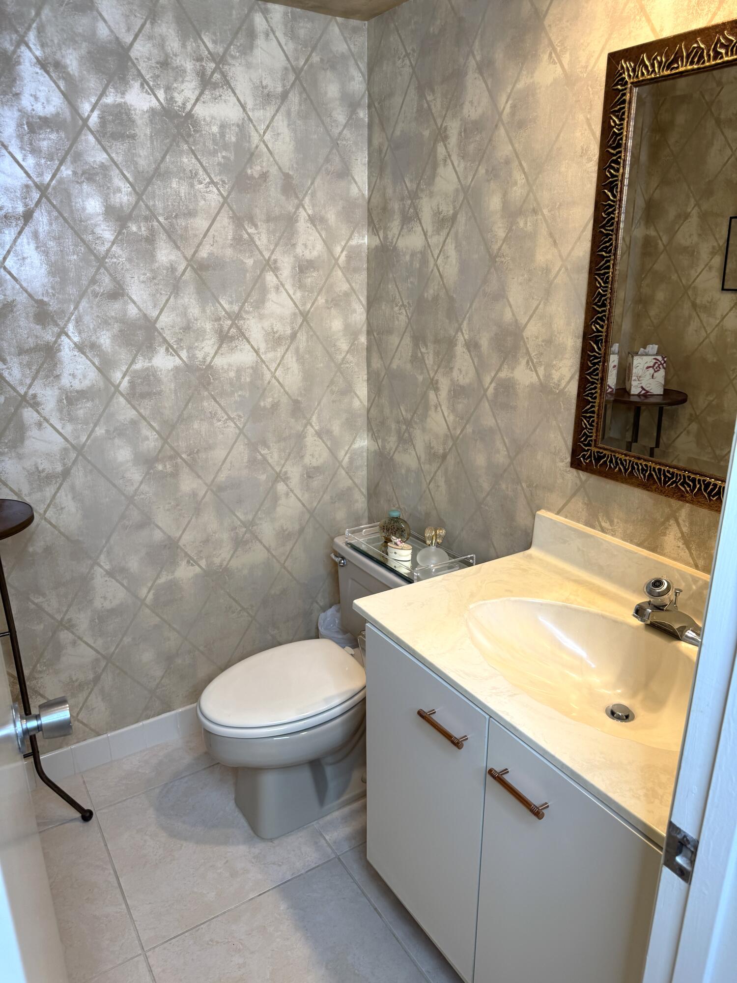 NO 105 PALM-AIRE COUNTRY CLUB - Residential