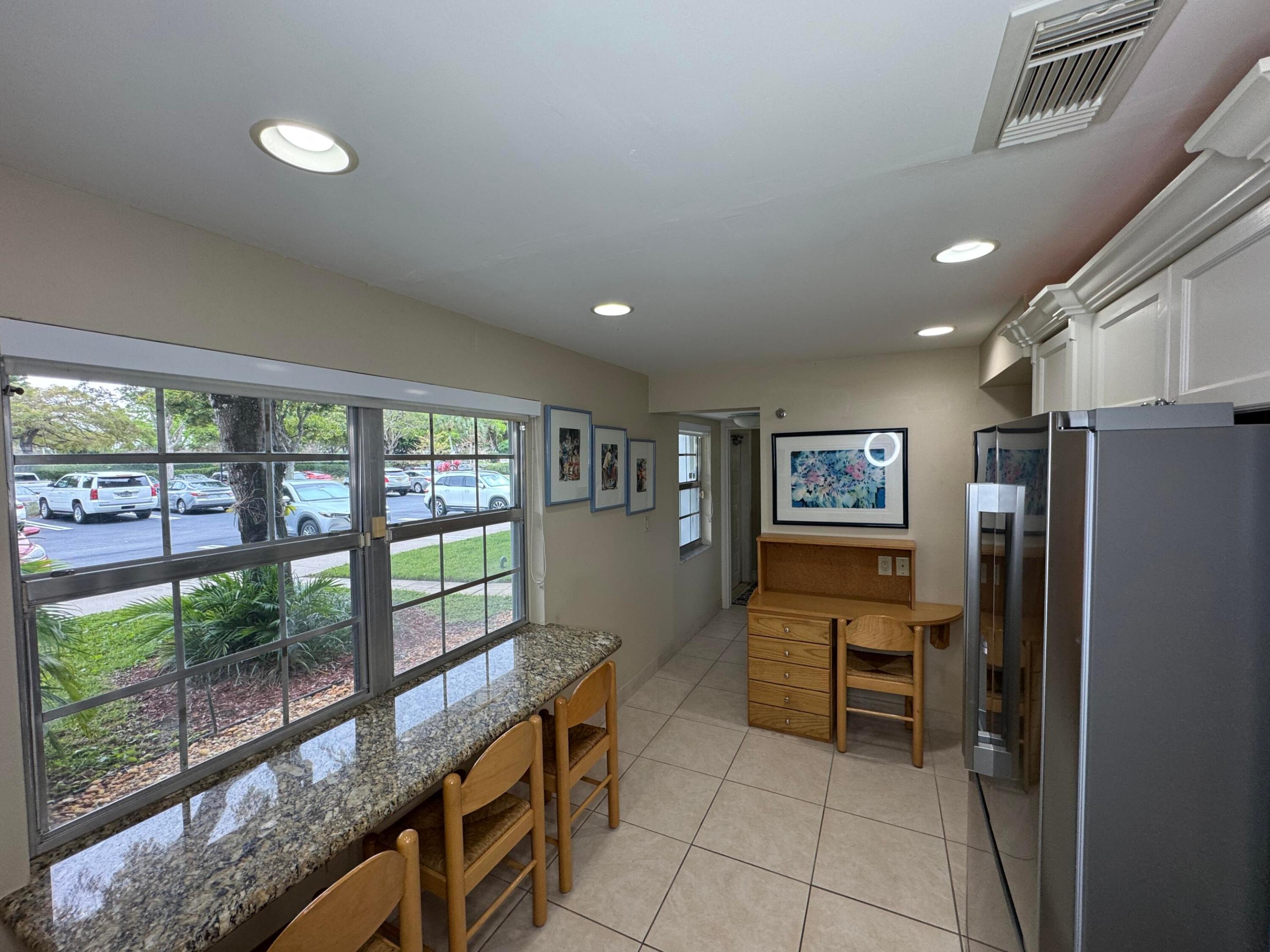 NO 105 PALM-AIRE COUNTRY CLUB - Residential