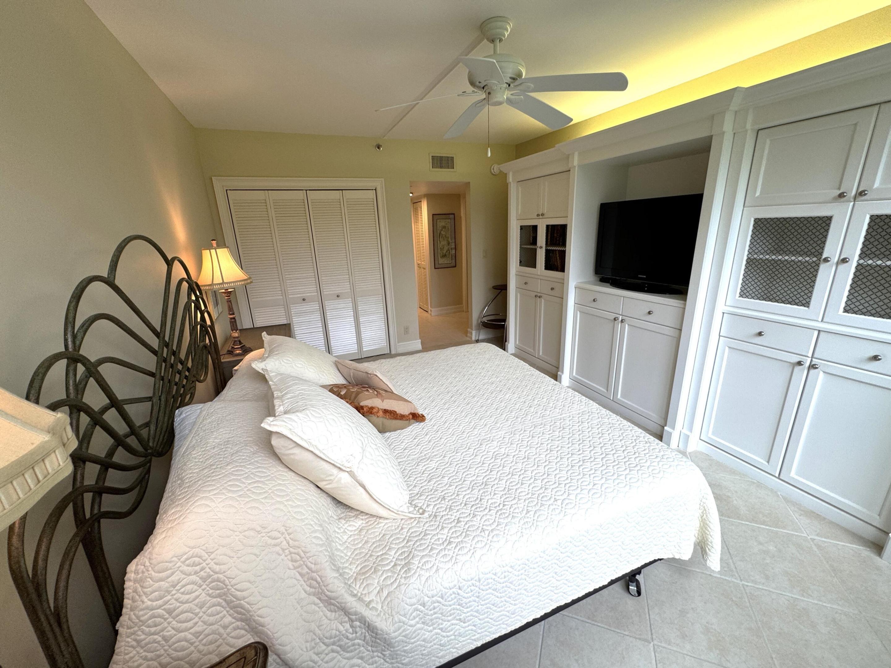 NO 105 PALM-AIRE COUNTRY CLUB - Residential