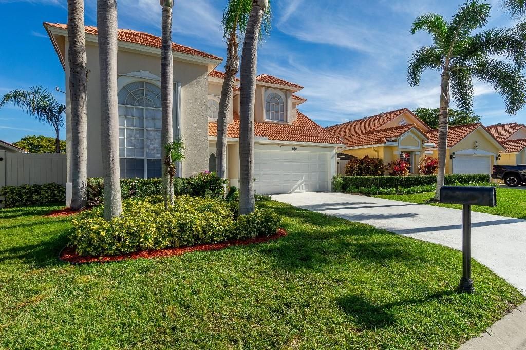 Photo of 2634 Fairway Cove Court, Wellington, FL 33414 (MLS # F10477054)