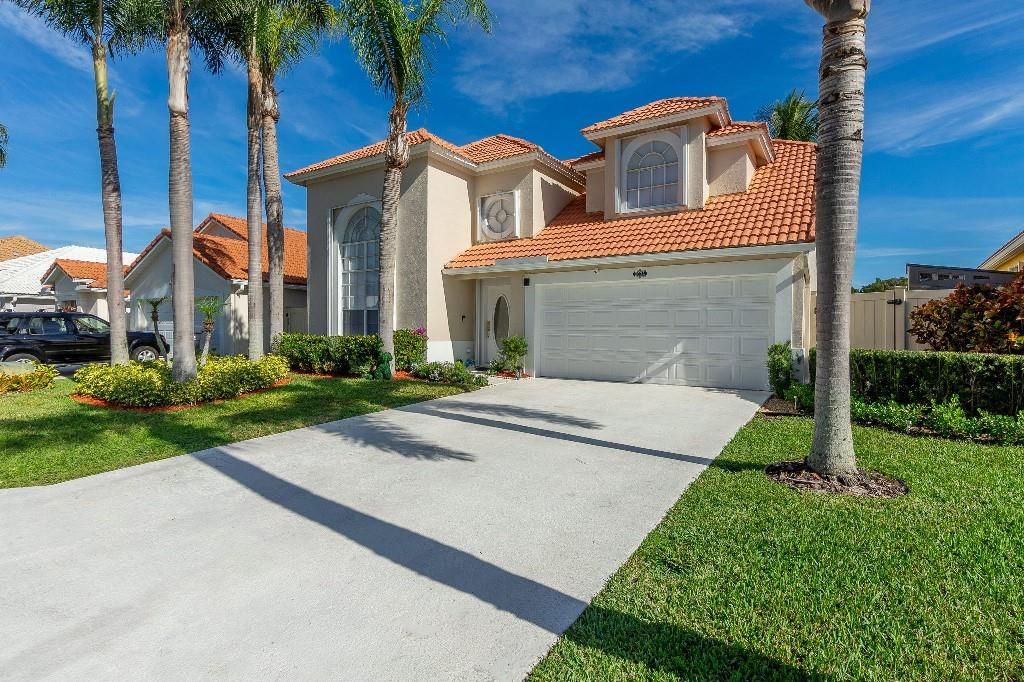 Photo of 2634 Fairway Cove Court, Wellington, FL 33414 (MLS # F10477054)