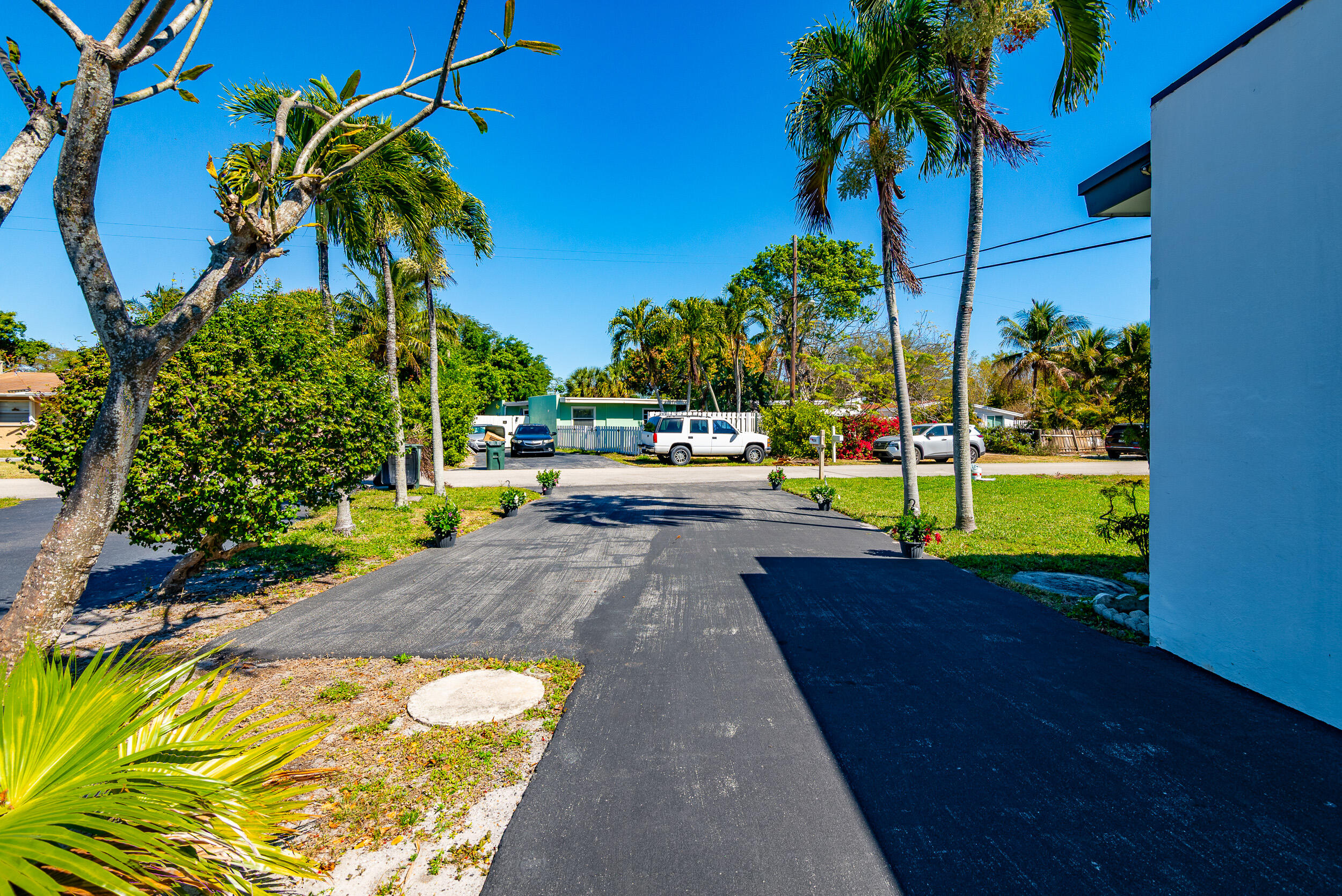 DELRAY MANORS - Residential