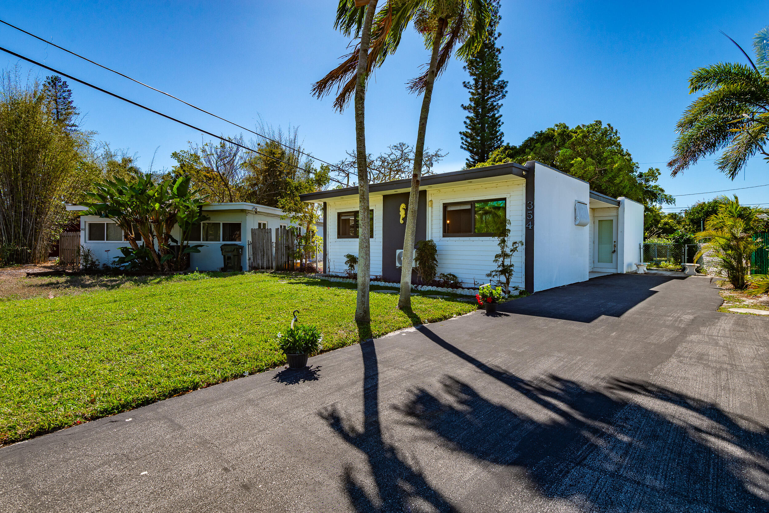 354 Manchester Street