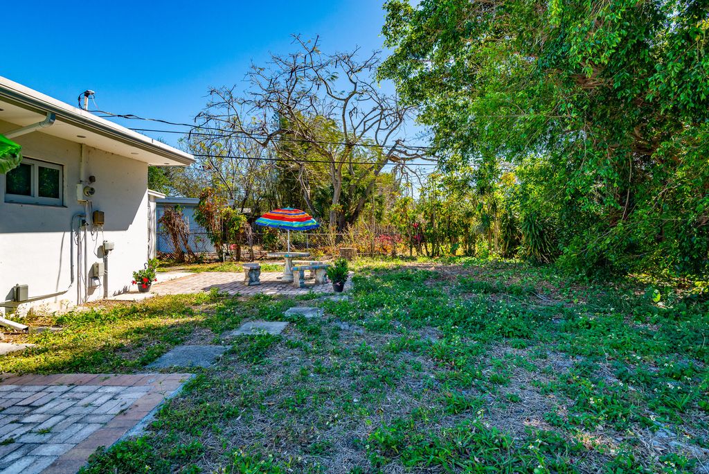 Photo of 354 Manchester Street, Boca Raton, FL 33487 (MLS # R11164519)