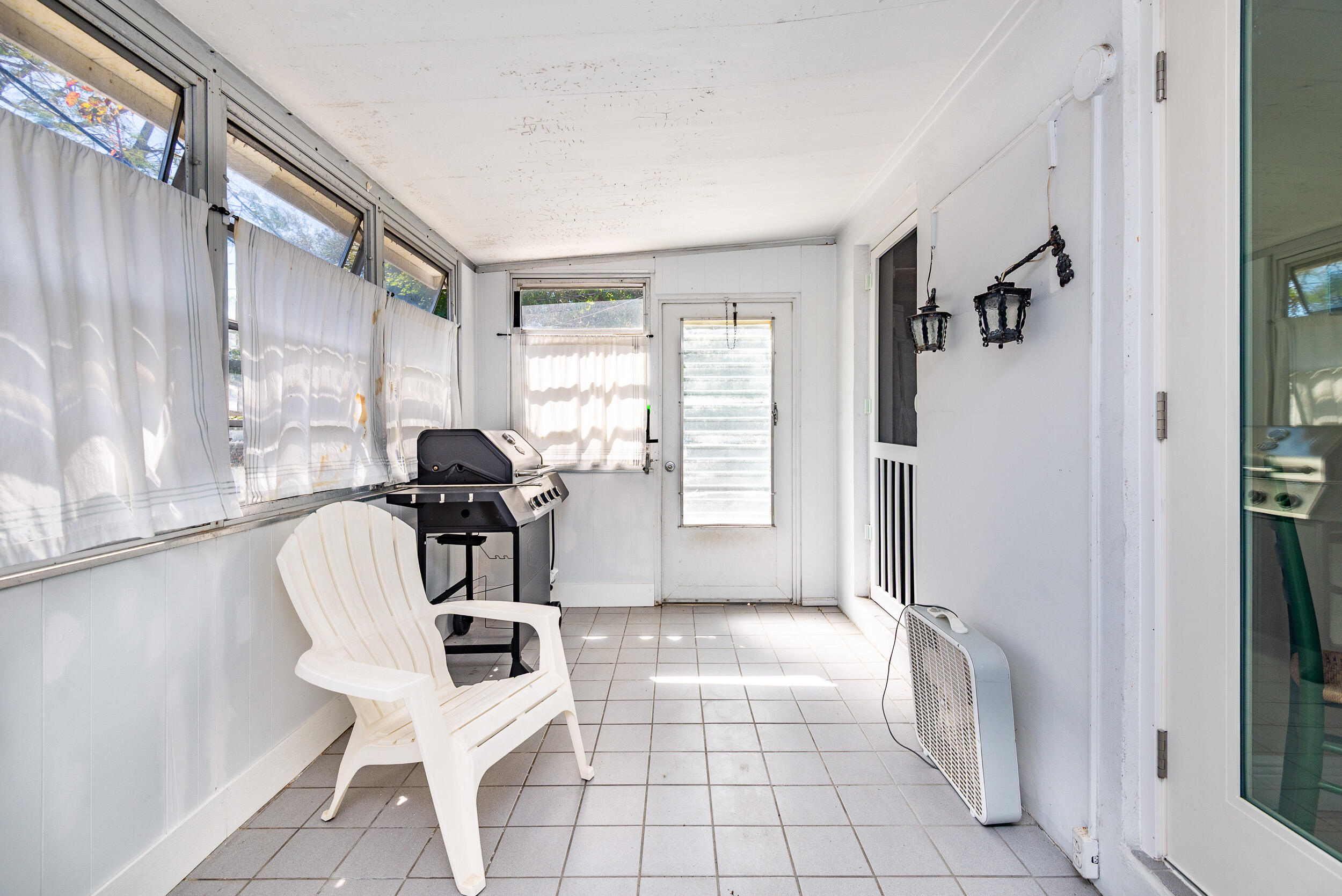 DELRAY MANORS - Residential