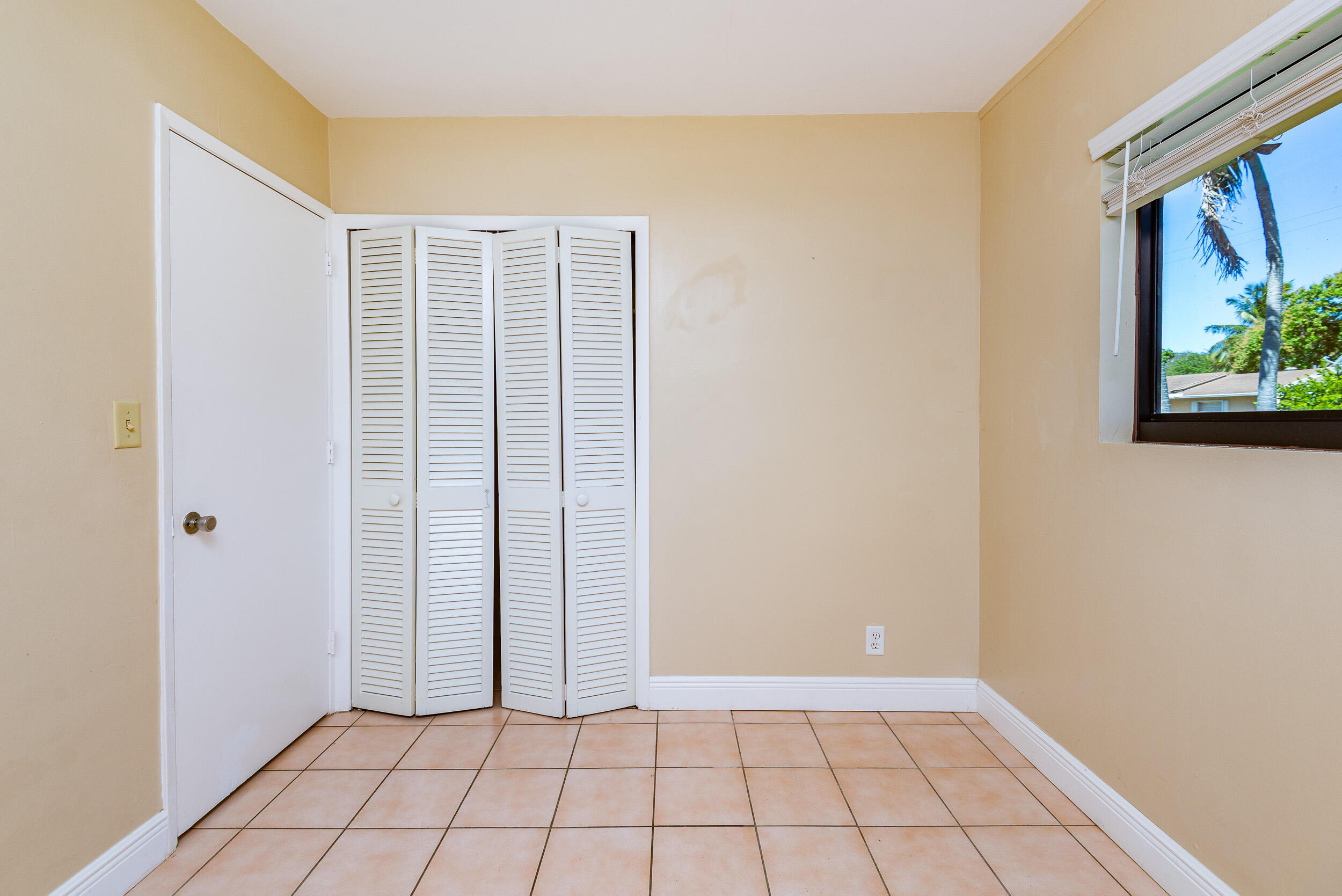 DELRAY MANORS - Residential