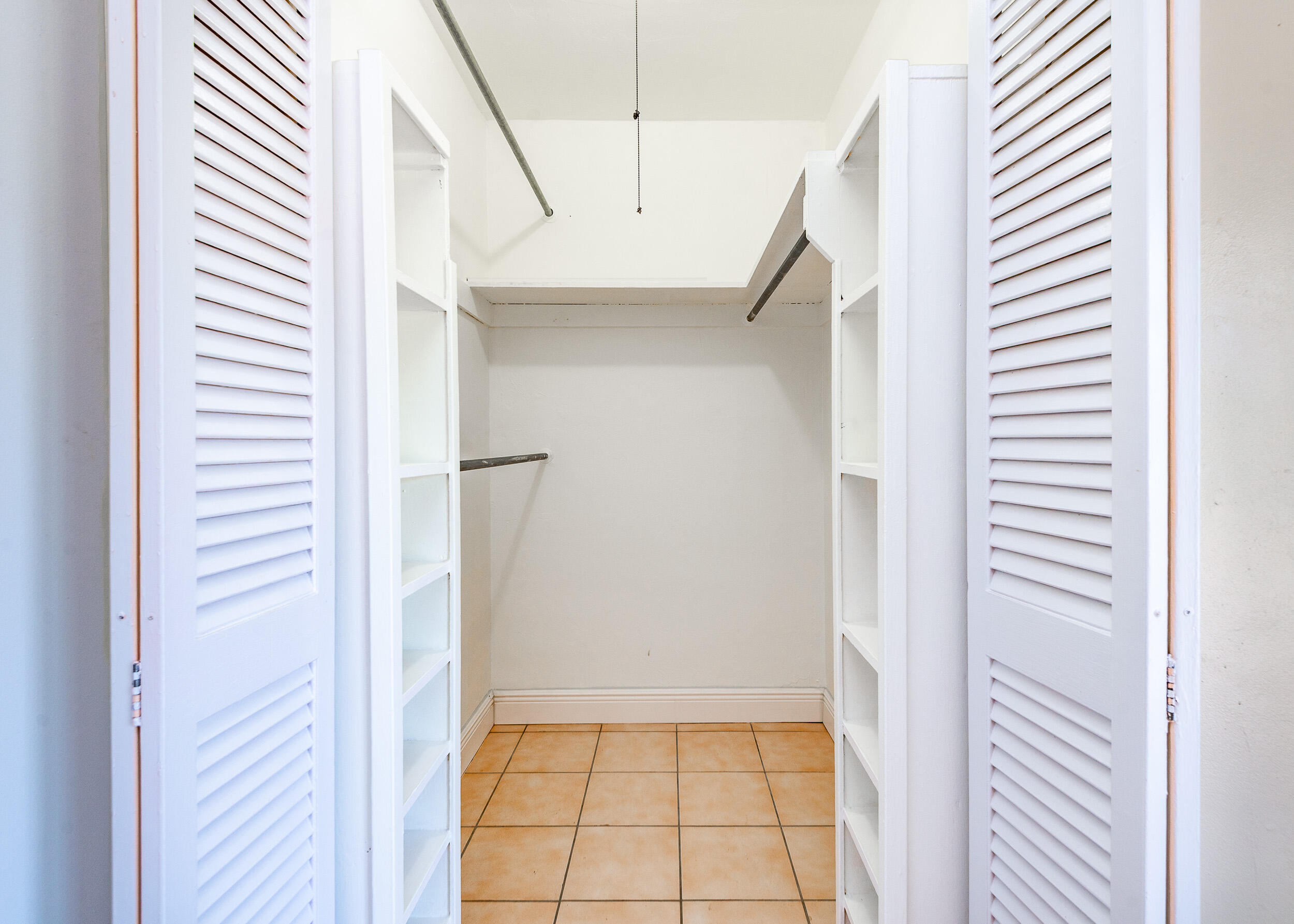 DELRAY MANORS - Residential