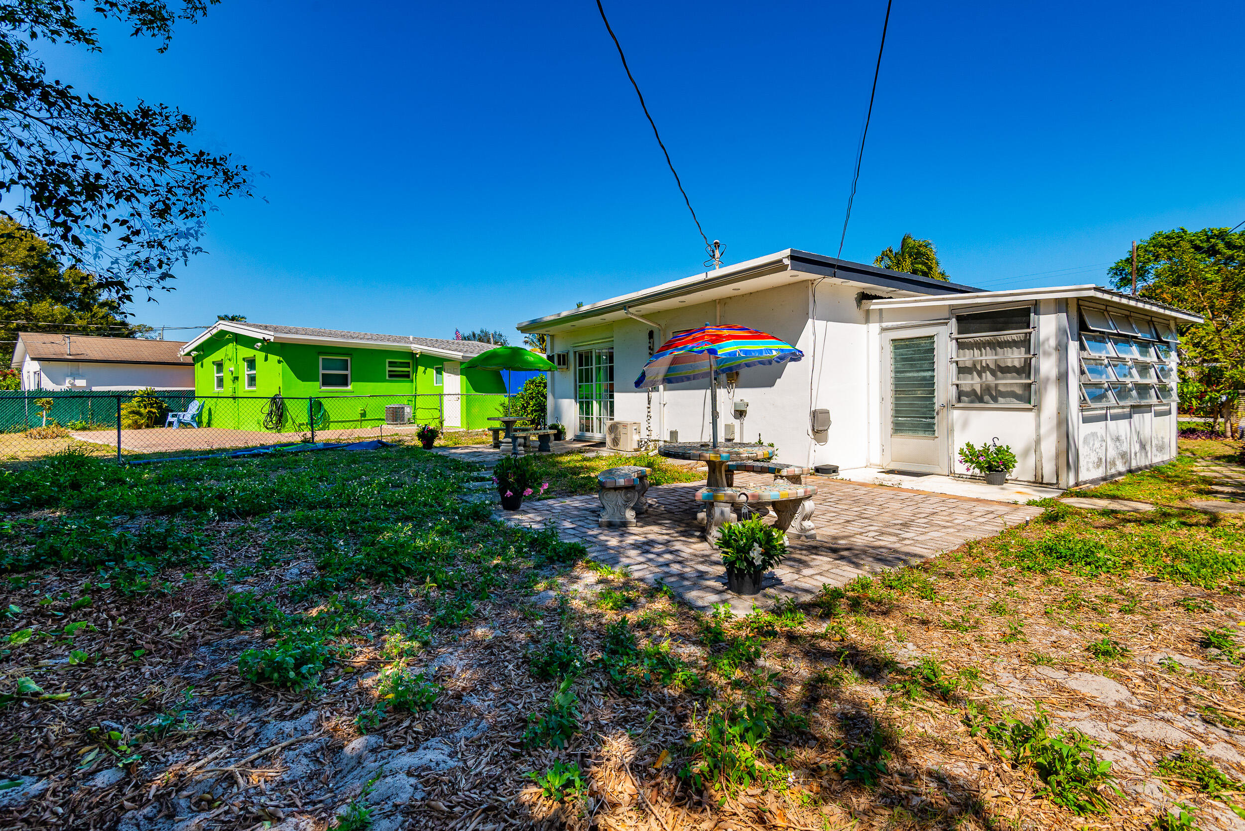 354 Manchester Street