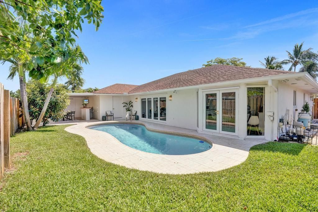 Photo of 2603 W Carandis Road, West Palm Beach, FL 33406 (MLS # R10991653)