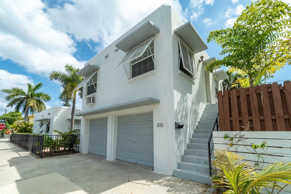 Photo of 305 3rd Avenue S #Top, Lake Worth Beach, FL 33460 (MLS # R11020187)