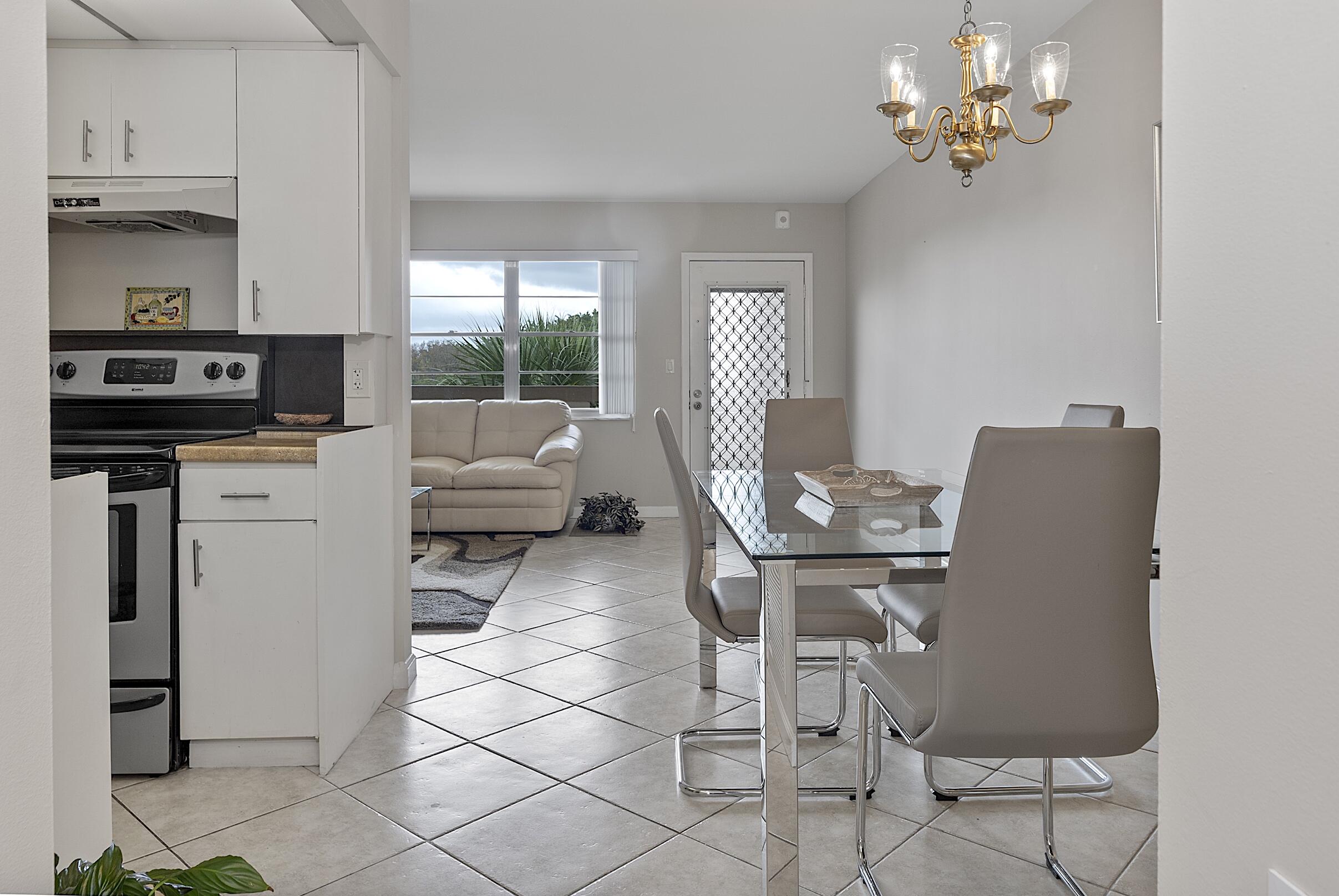 VICTORIA VILLAGE J CONDO - Residential