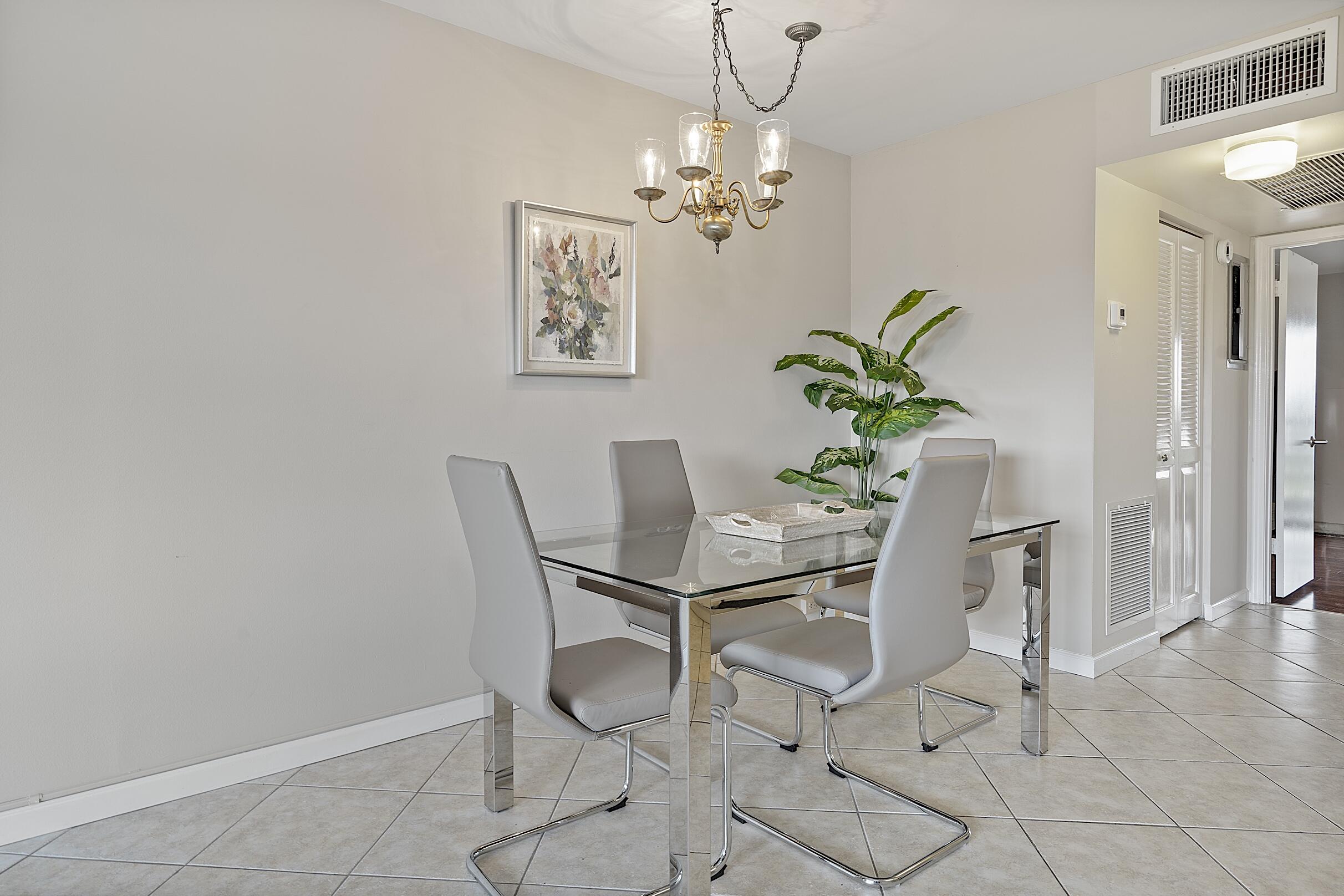 VICTORIA VILLAGE J CONDO - Residential