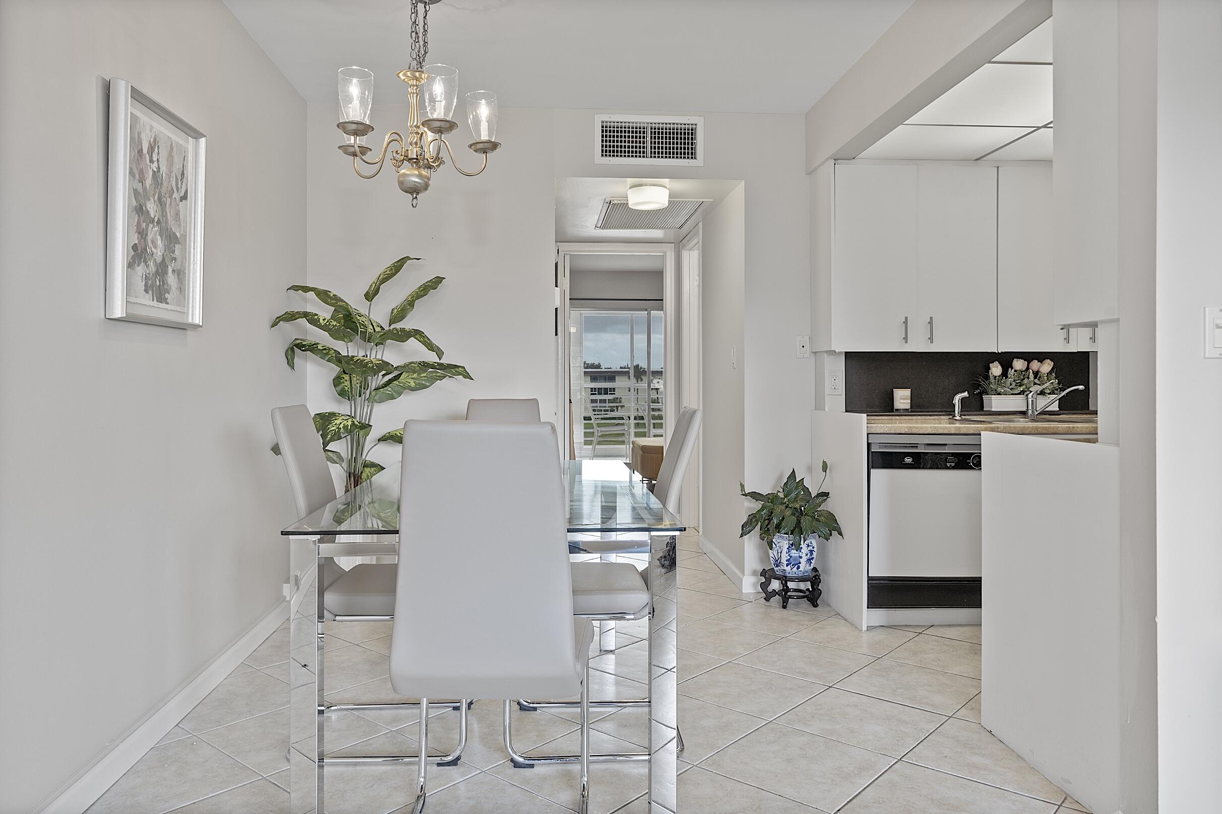 VICTORIA VILLAGE J CONDO - Residential