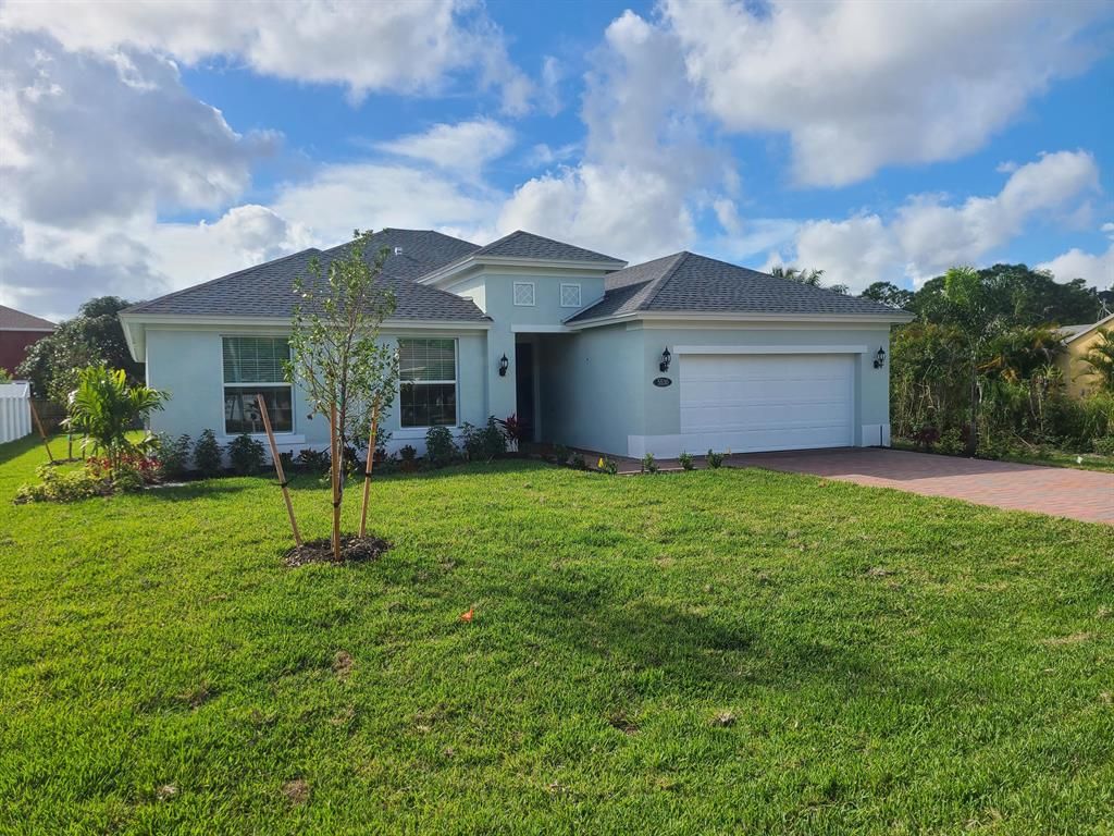 Photo of 5530 NW North Crisona Circle, Port St Lucie, FL 34986 (MLS # R10855592)