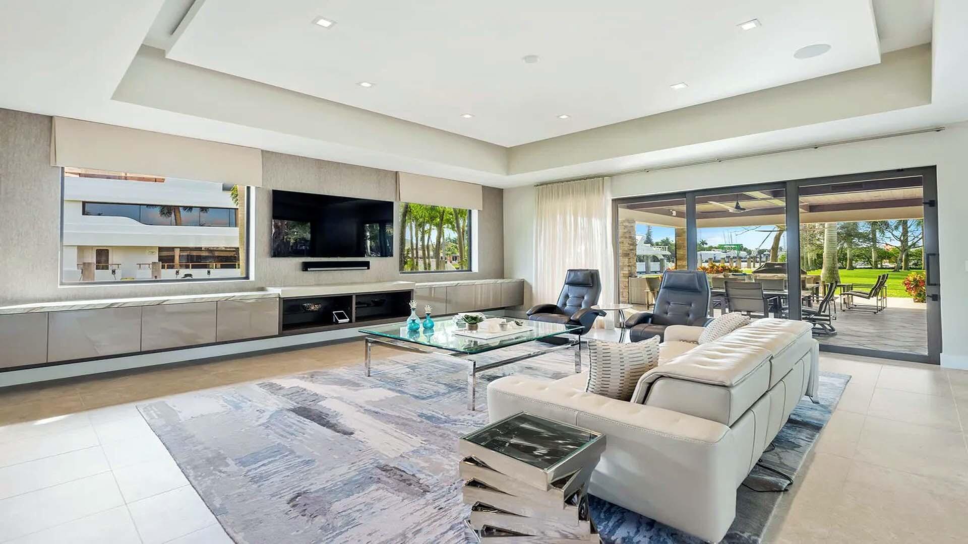 NEW RIVER BANKS - Residential