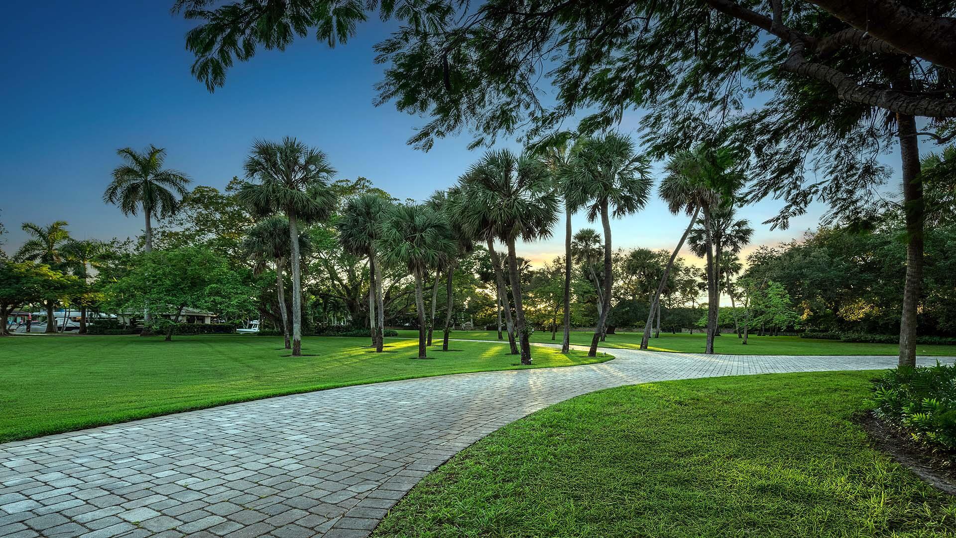 NEW RIVER BANKS - Residential