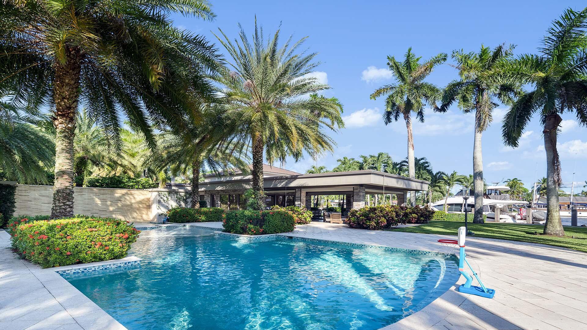 NEW RIVER BANKS - Residential