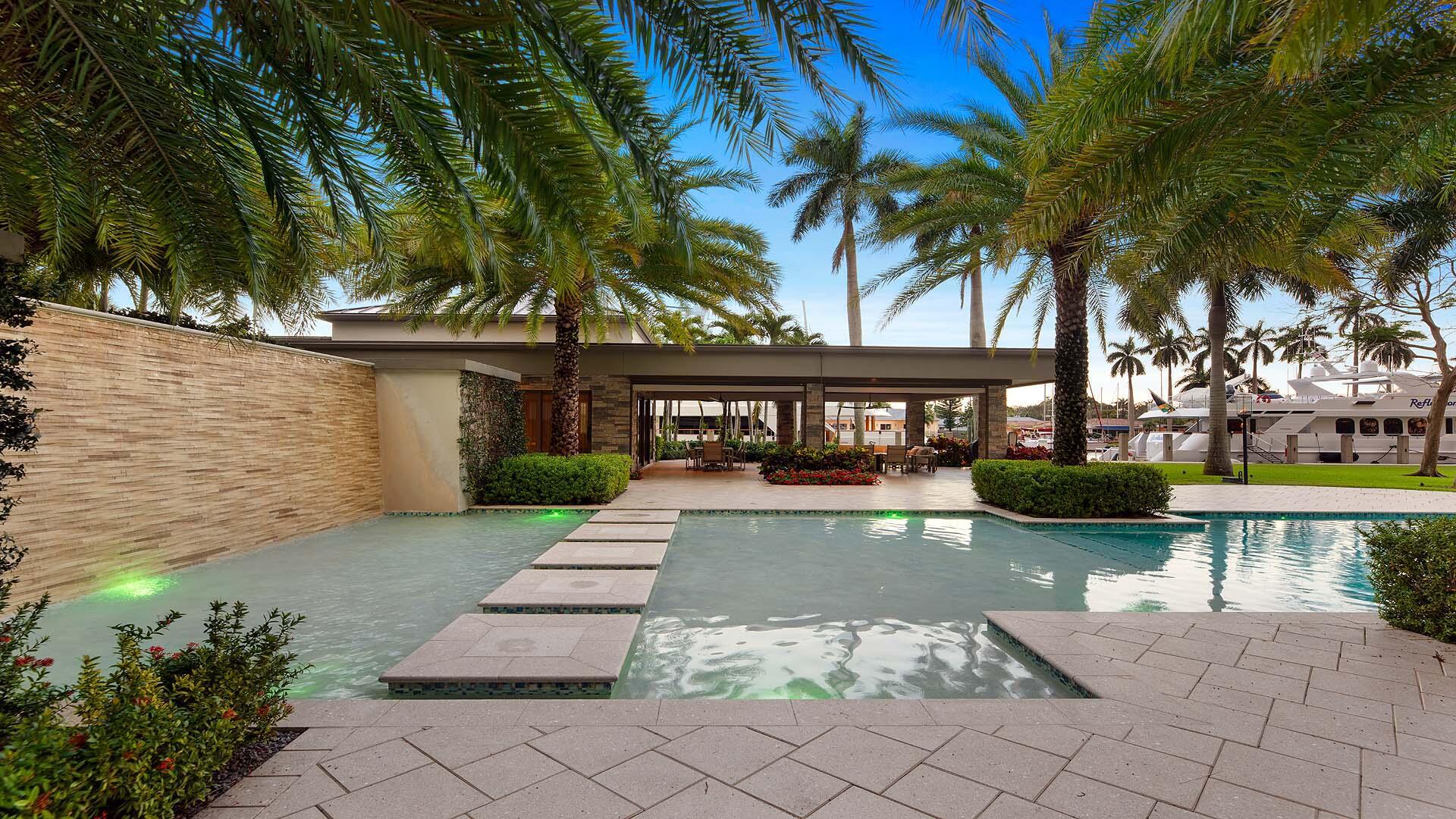 NEW RIVER BANKS - Residential