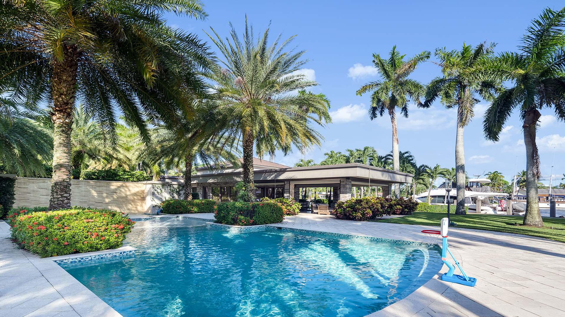 NEW RIVER BANKS - Residential