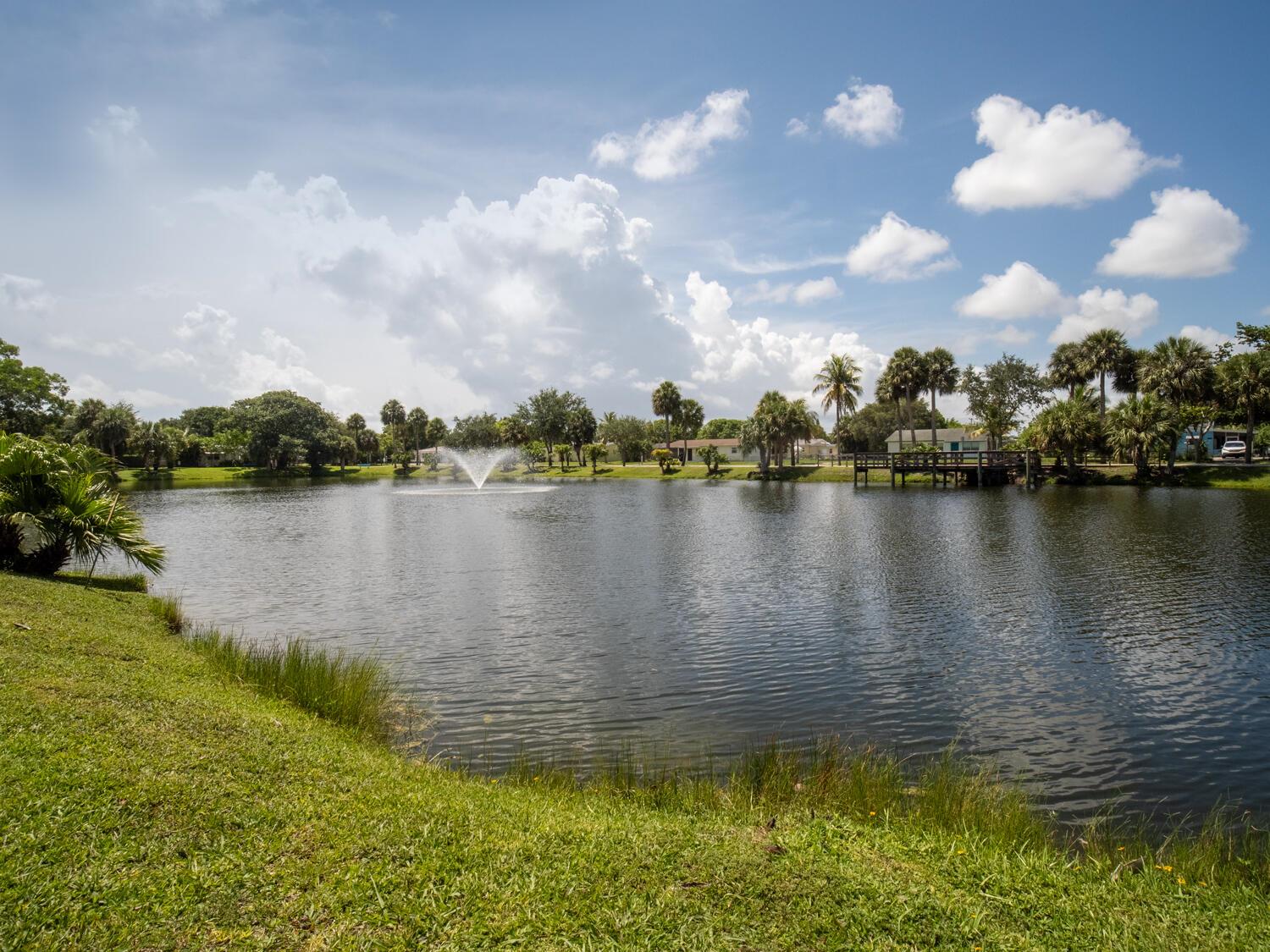 LAKESIDE VILLAGE CONDO 7 - Residential