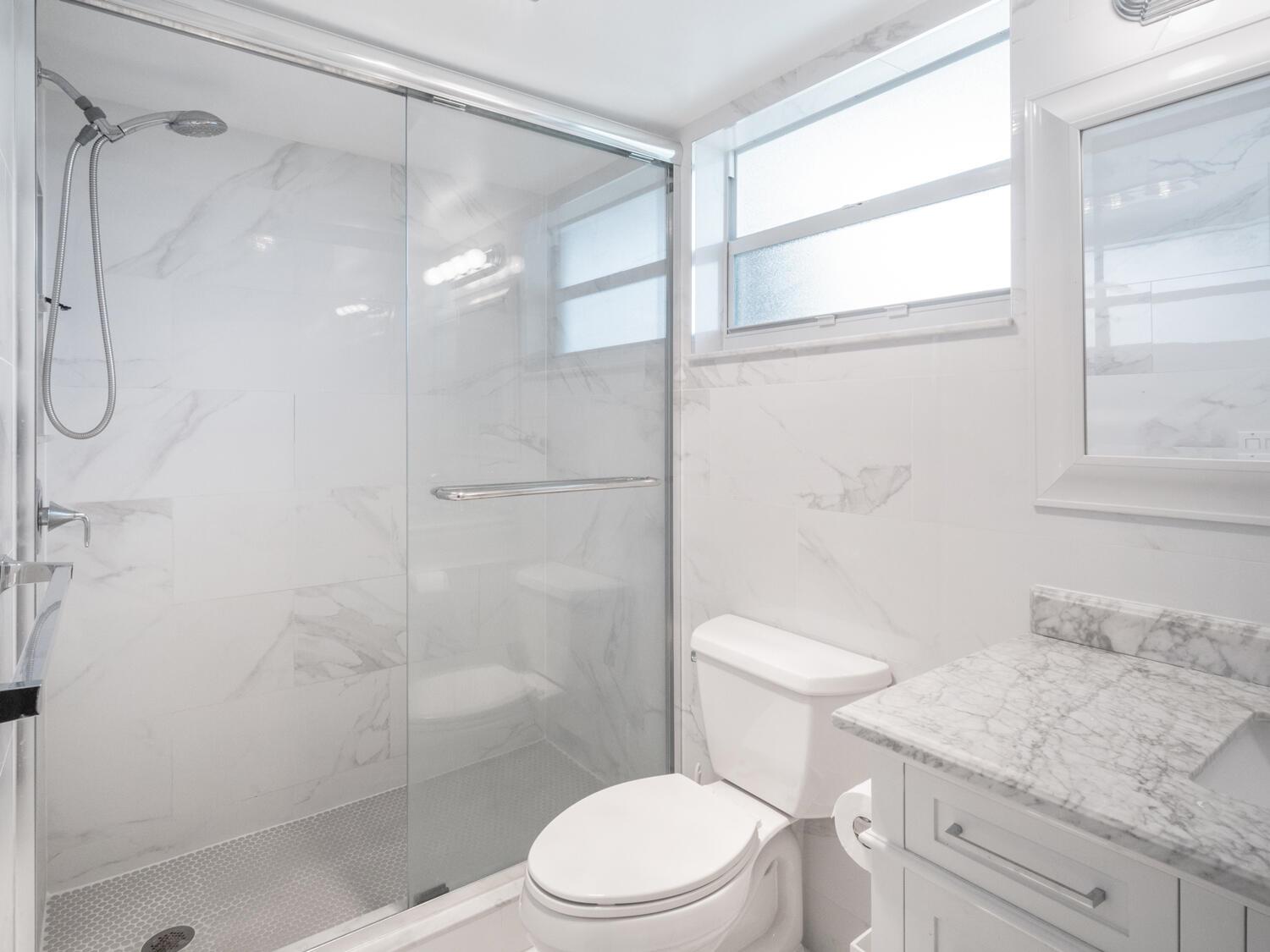 LAKESIDE VILLAGE CONDO 7 - Residential