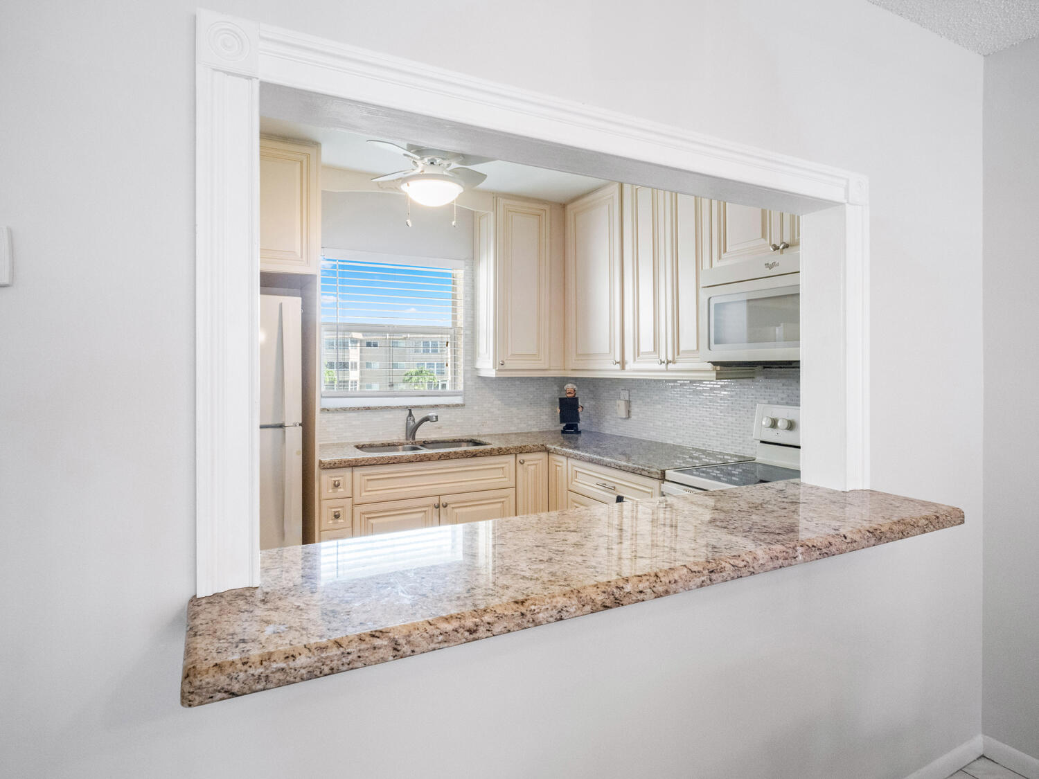 LAKESIDE VILLAGE CONDO 7 - Residential