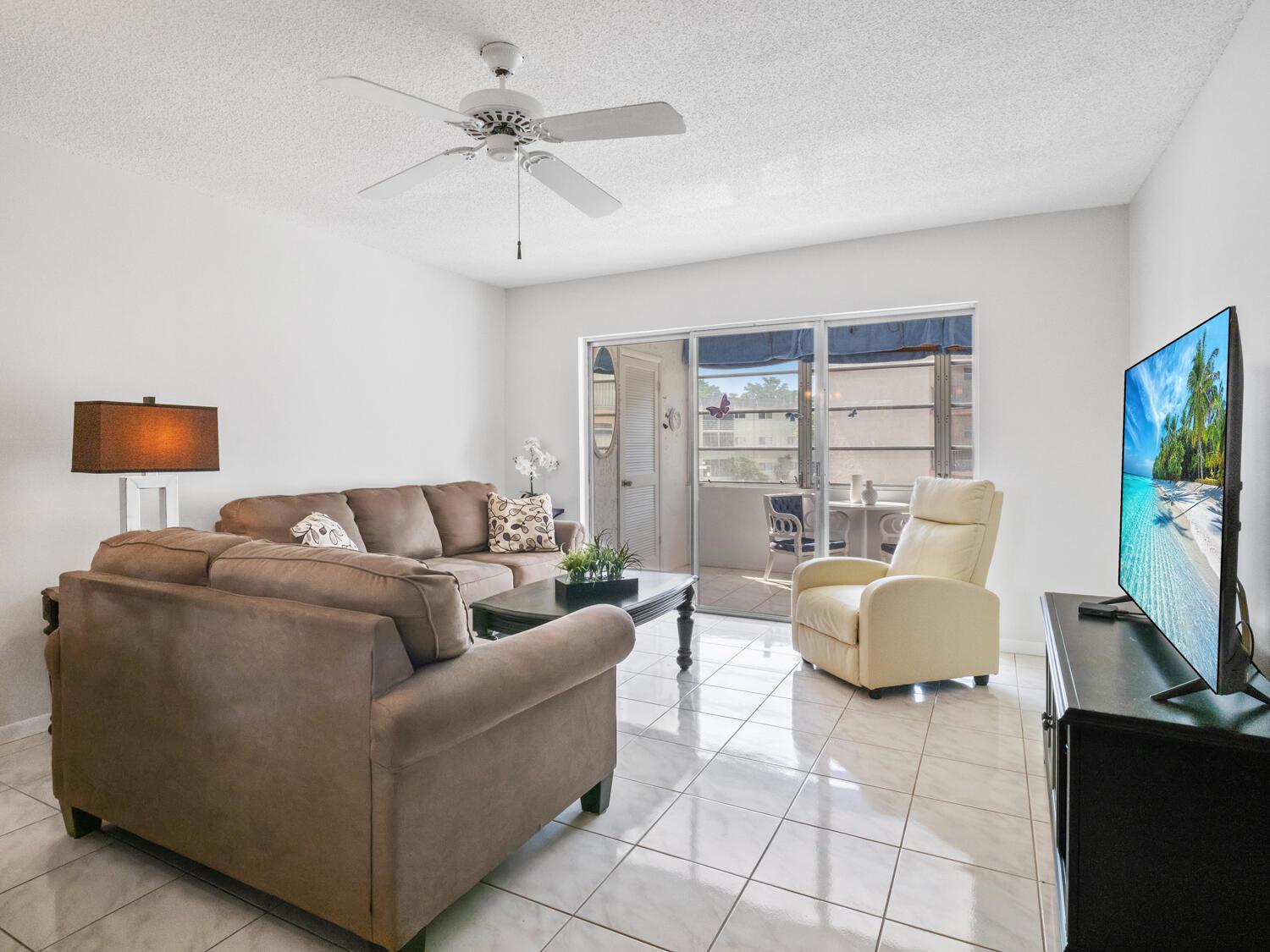 LAKESIDE VILLAGE CONDO 7 - Residential