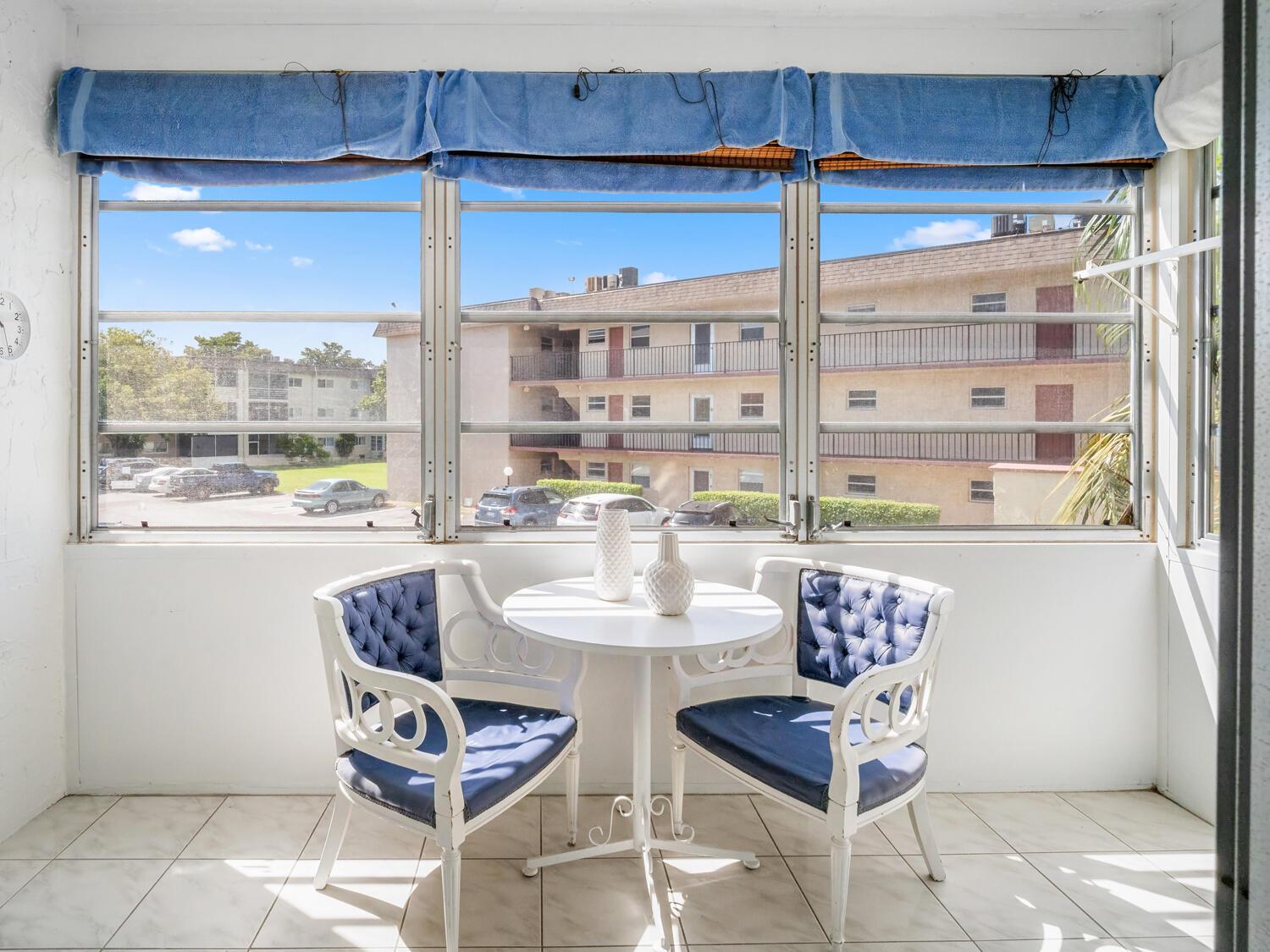 LAKESIDE VILLAGE CONDO 7 - Residential