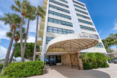 Tiny photo for 1501 S Flagler Drive #8f, West Palm Beach, FL 33401 (MLS # B26090642)