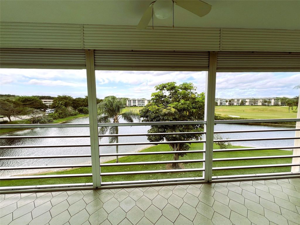 Photo of 2905 Victoria Place #E4, Coconut Creek, FL 33066 (MLS # F10429797)