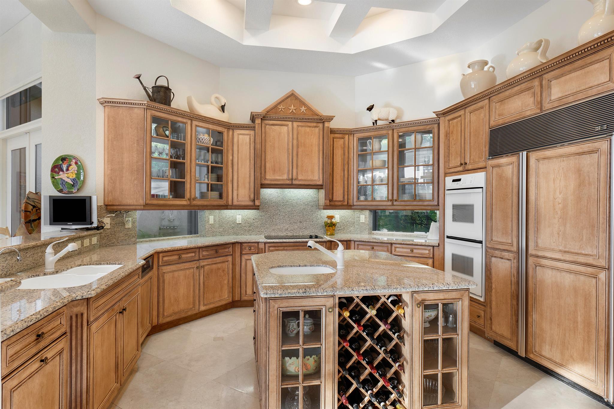 VINTAGE OAKS / POLO CLUB - Residential