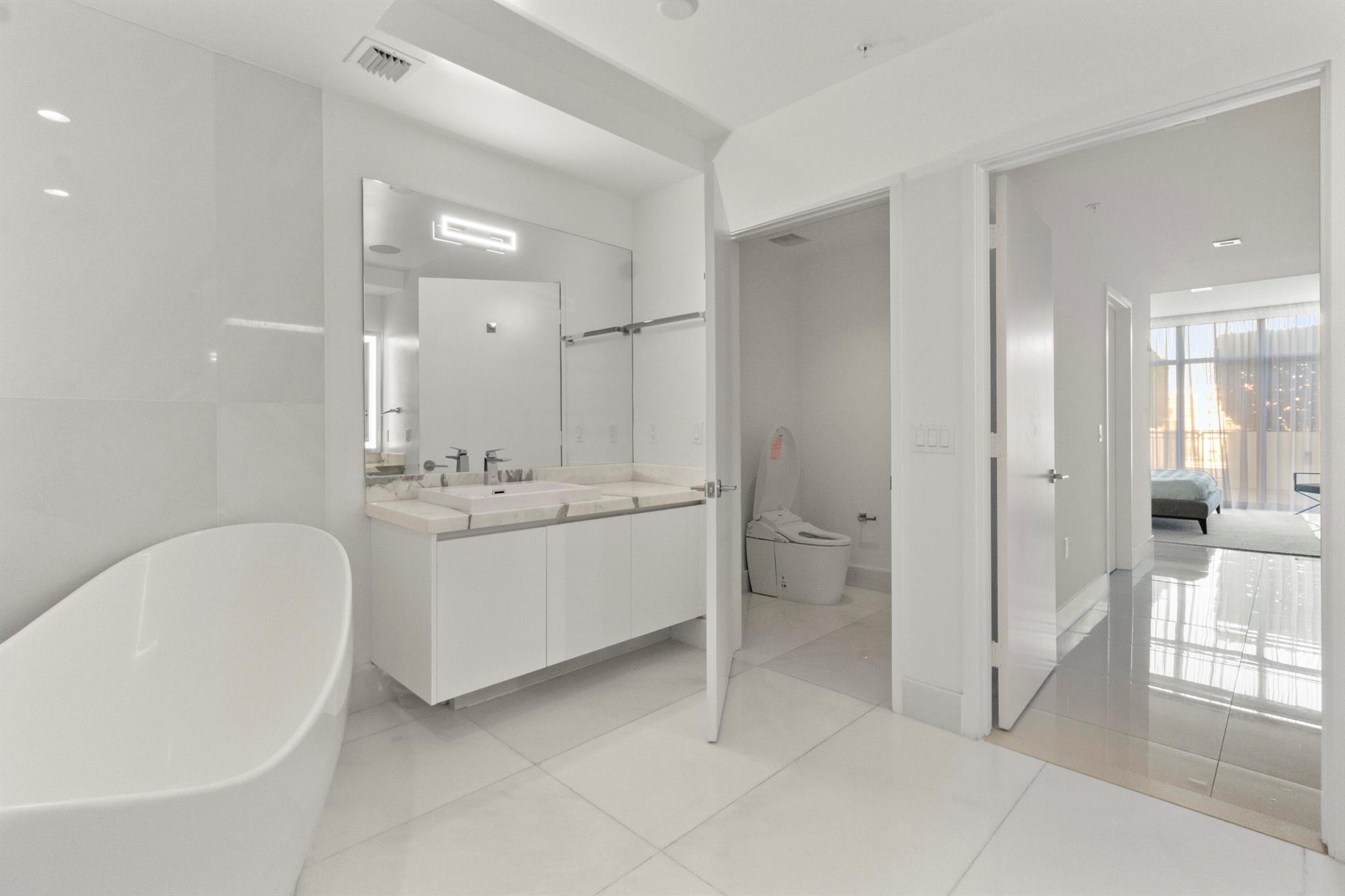 PARQUE TOWERS CONDO - Residential Lease